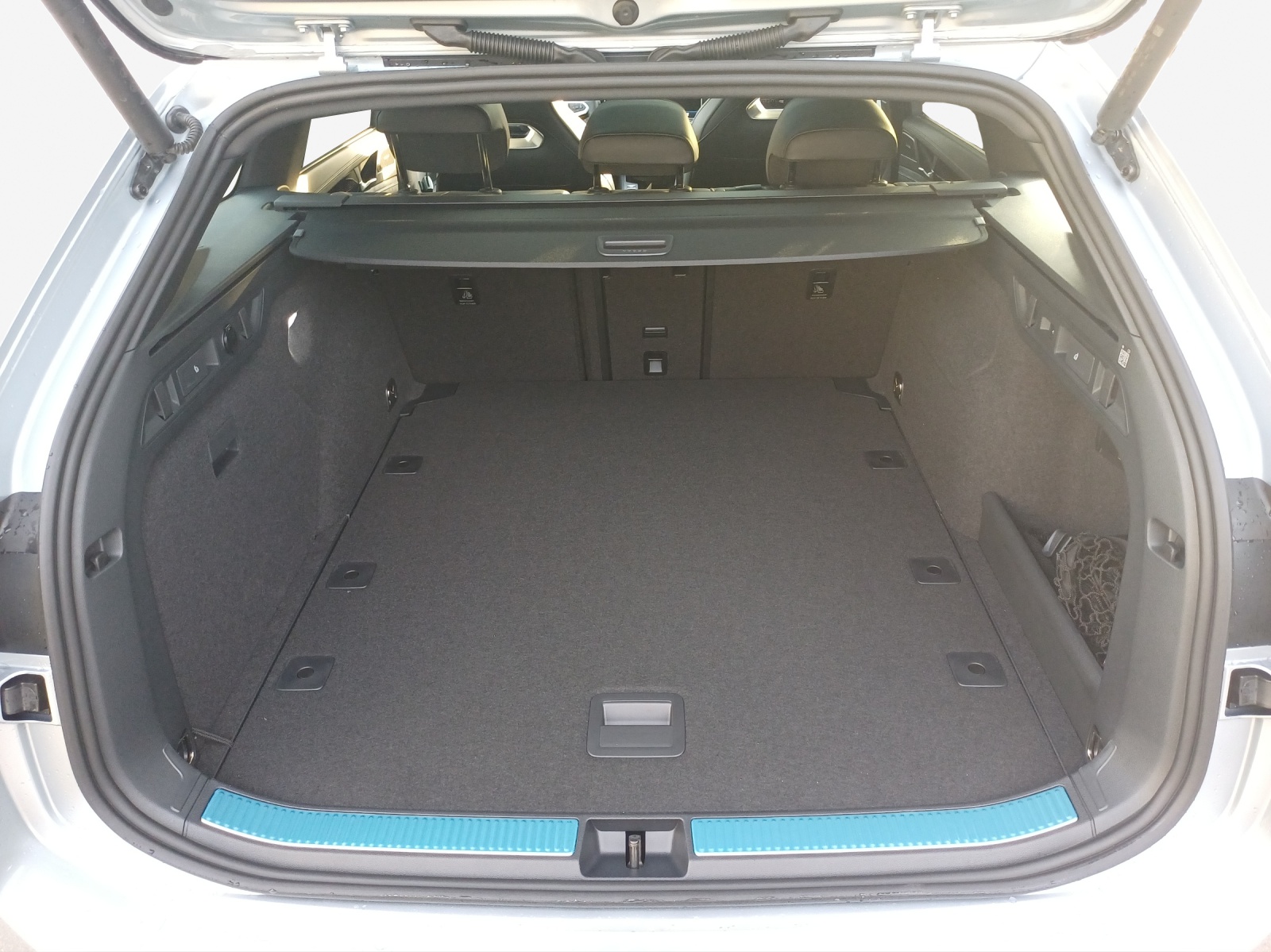 VW Passat Variant 2.0 TSI evo4 R-Line 4 Motion DSG-image-12