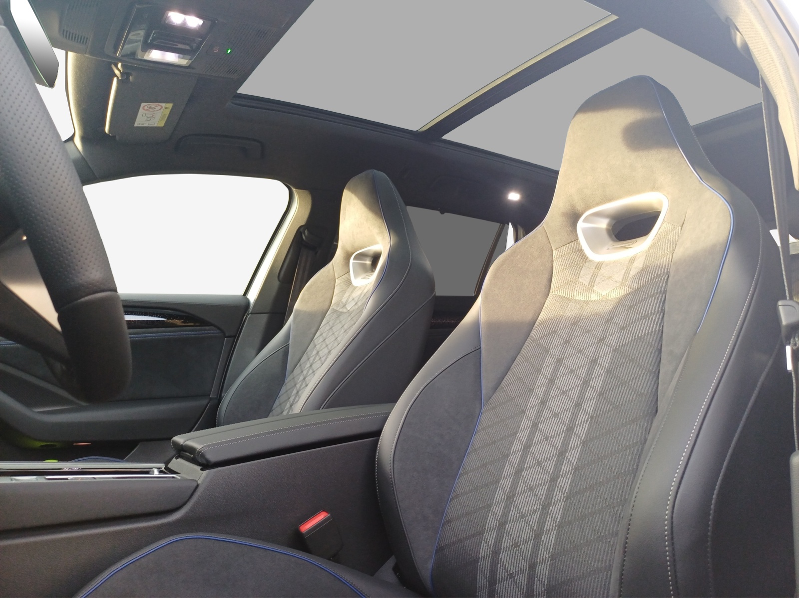 VW Passat Variant 2.0 TSI evo4 R-Line 4 Motion DSG-image-14