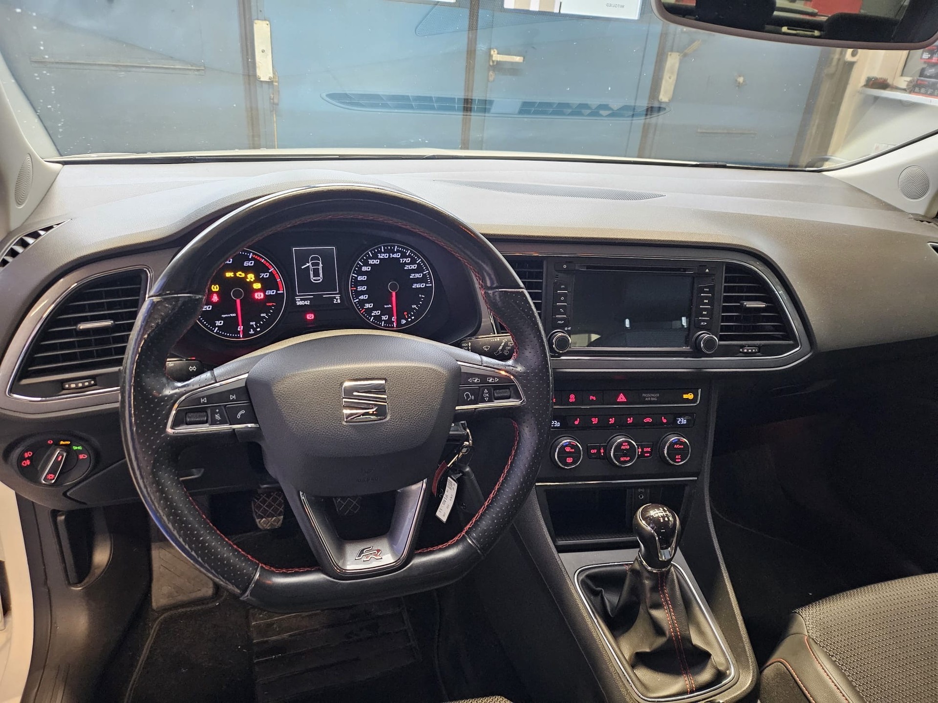 SEAT Leon 1.8 TSI FR Line-image-7