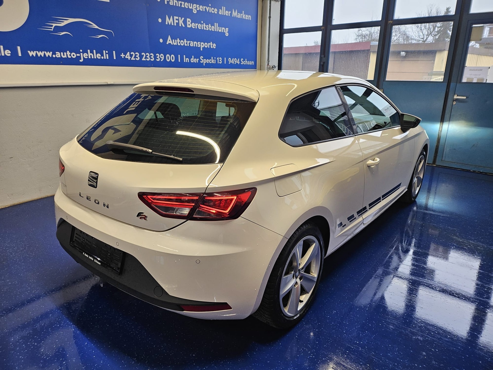SEAT Leon 1.8 TSI FR Line-image-10