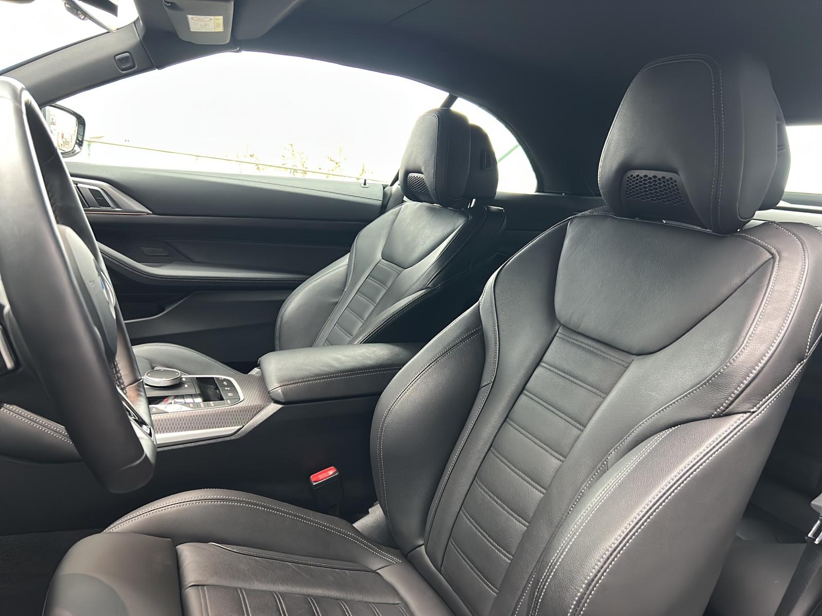 BMW 430i xDrive Cabrio-image-11