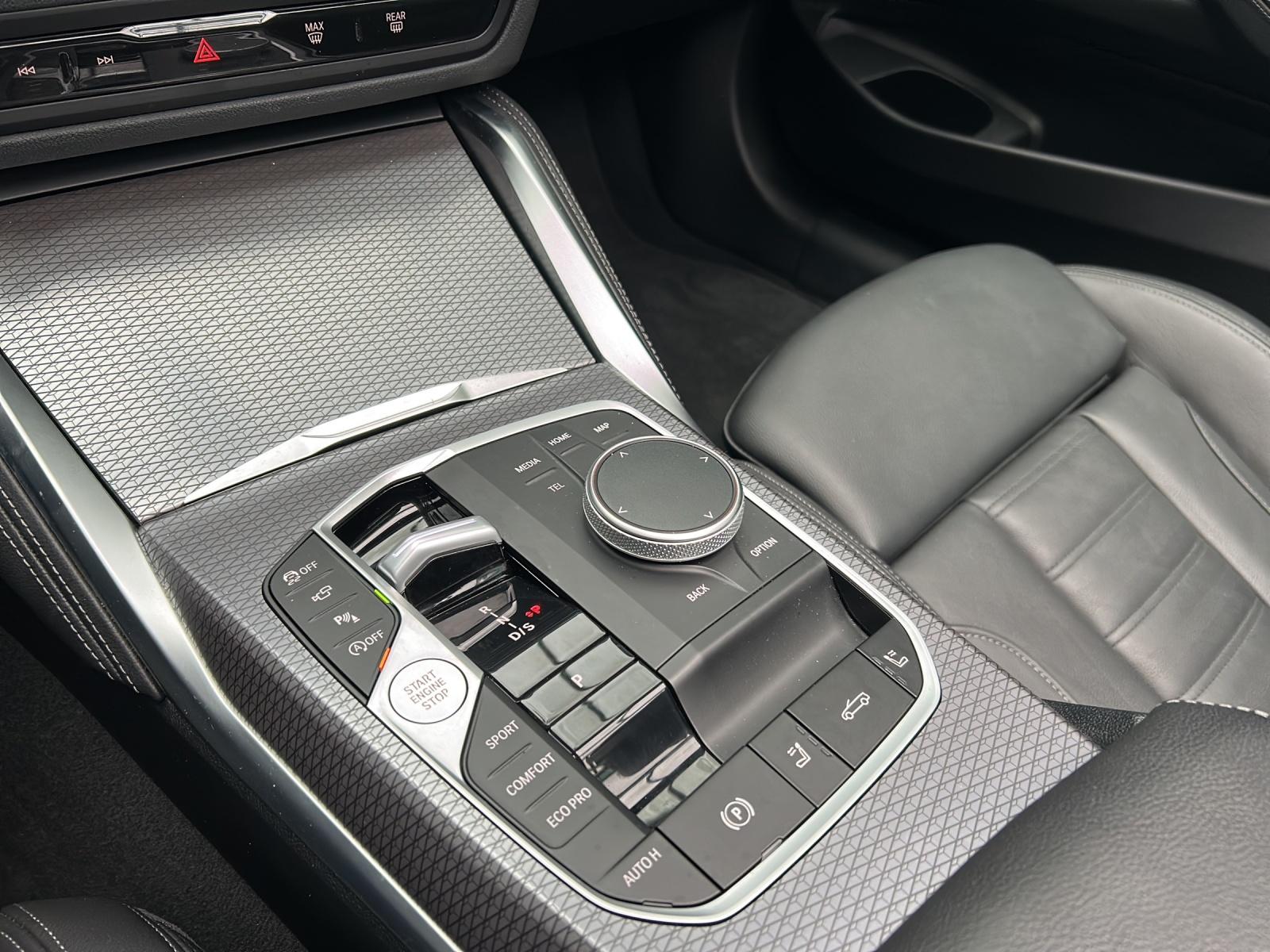BMW 430i xDrive Cabrio-image-24