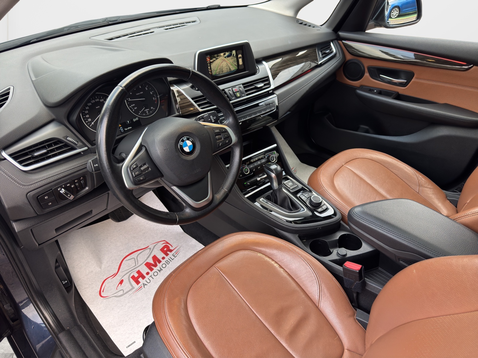 BMW 220i Active Tourer Luxury Line Steptronic-image-8
