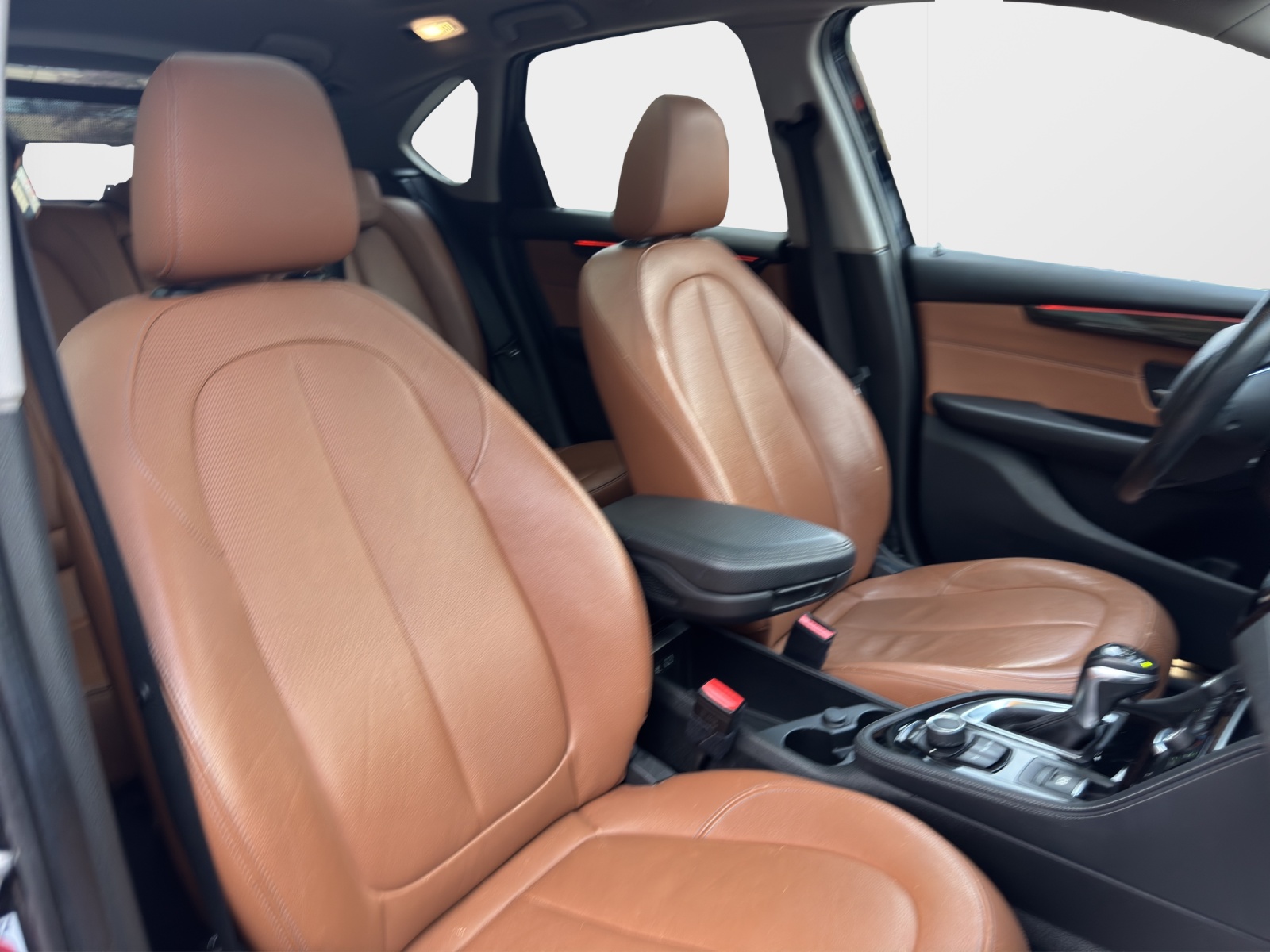 BMW 220i Active Tourer Luxury Line Steptronic-image-13