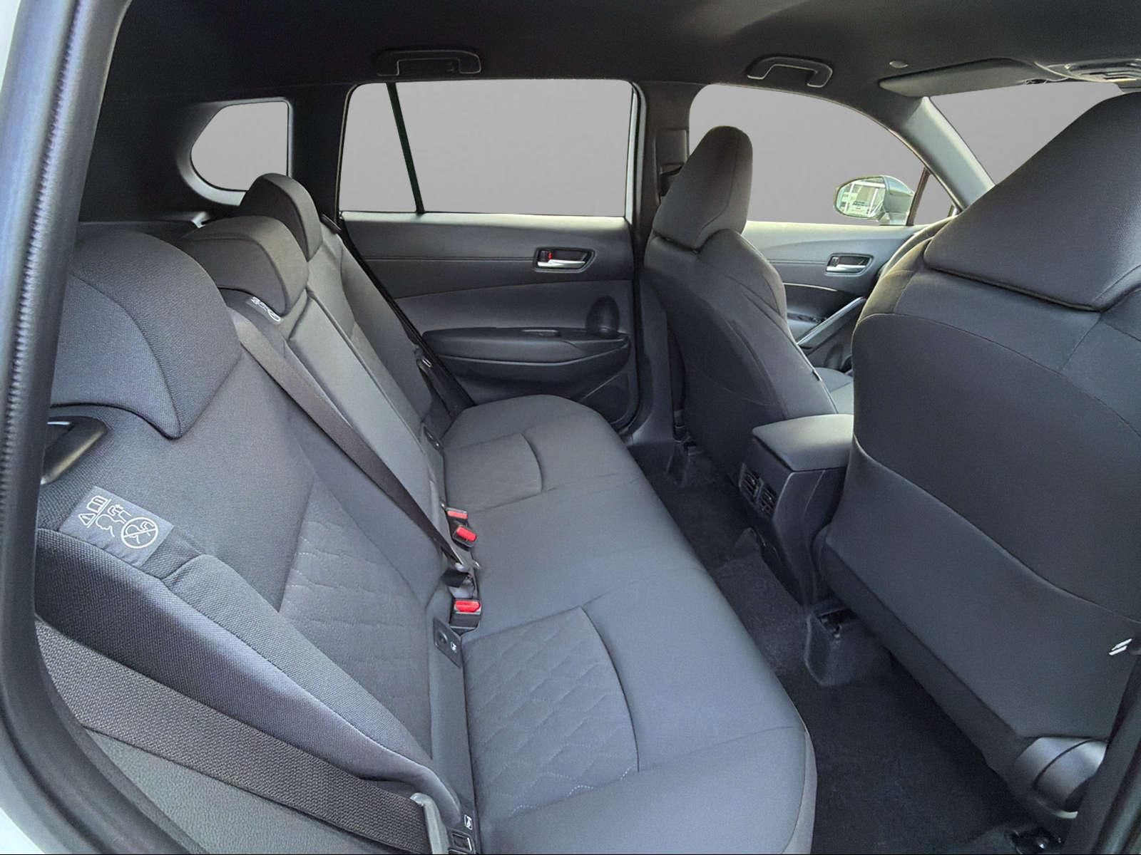 TOYOTA Corolla Cross 2.0 HSD Trend AWD-i-image-8