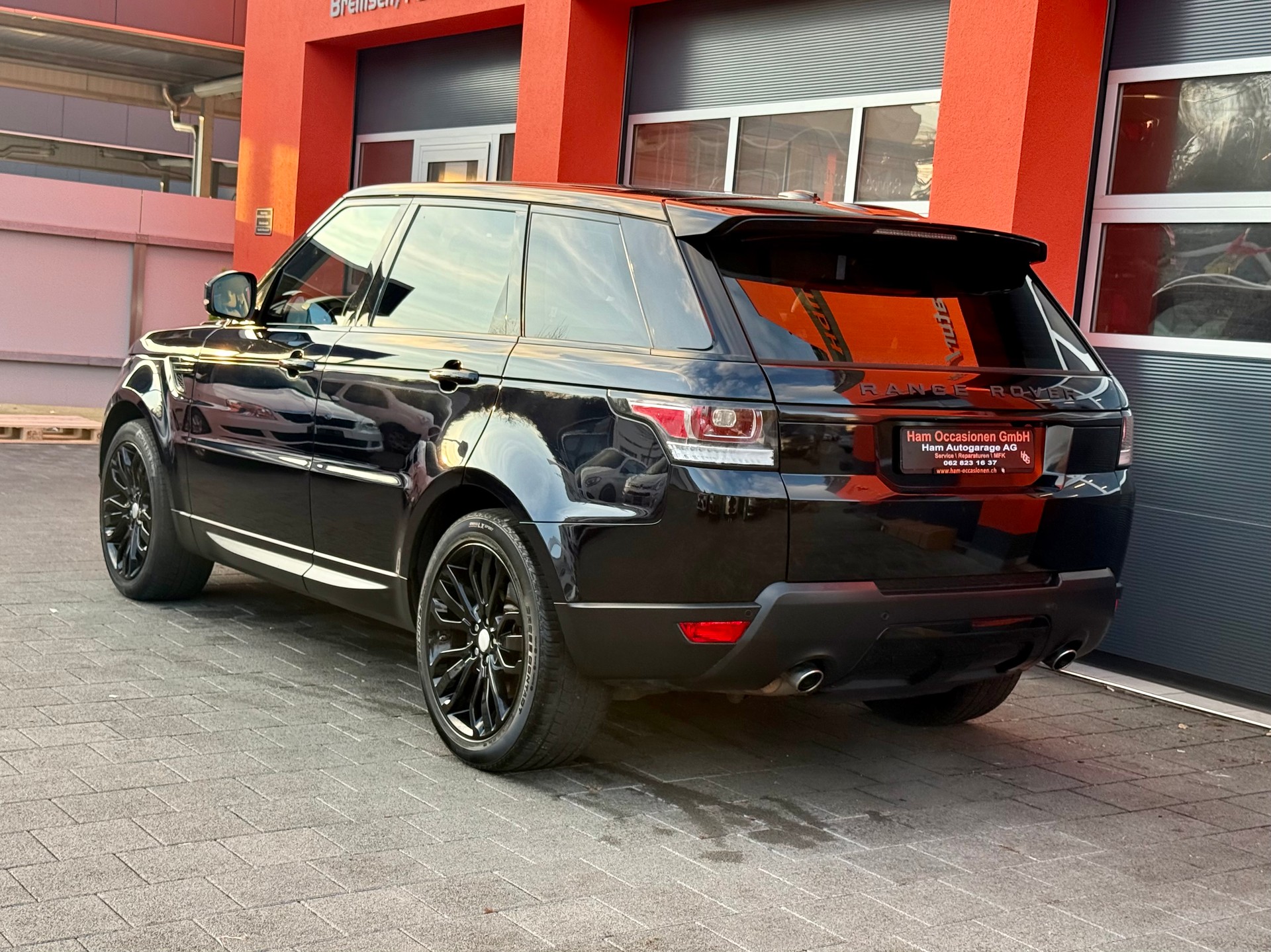 LAND ROVER Range Rover Sport 3.0 TDV6 HSE Automatic-image-2