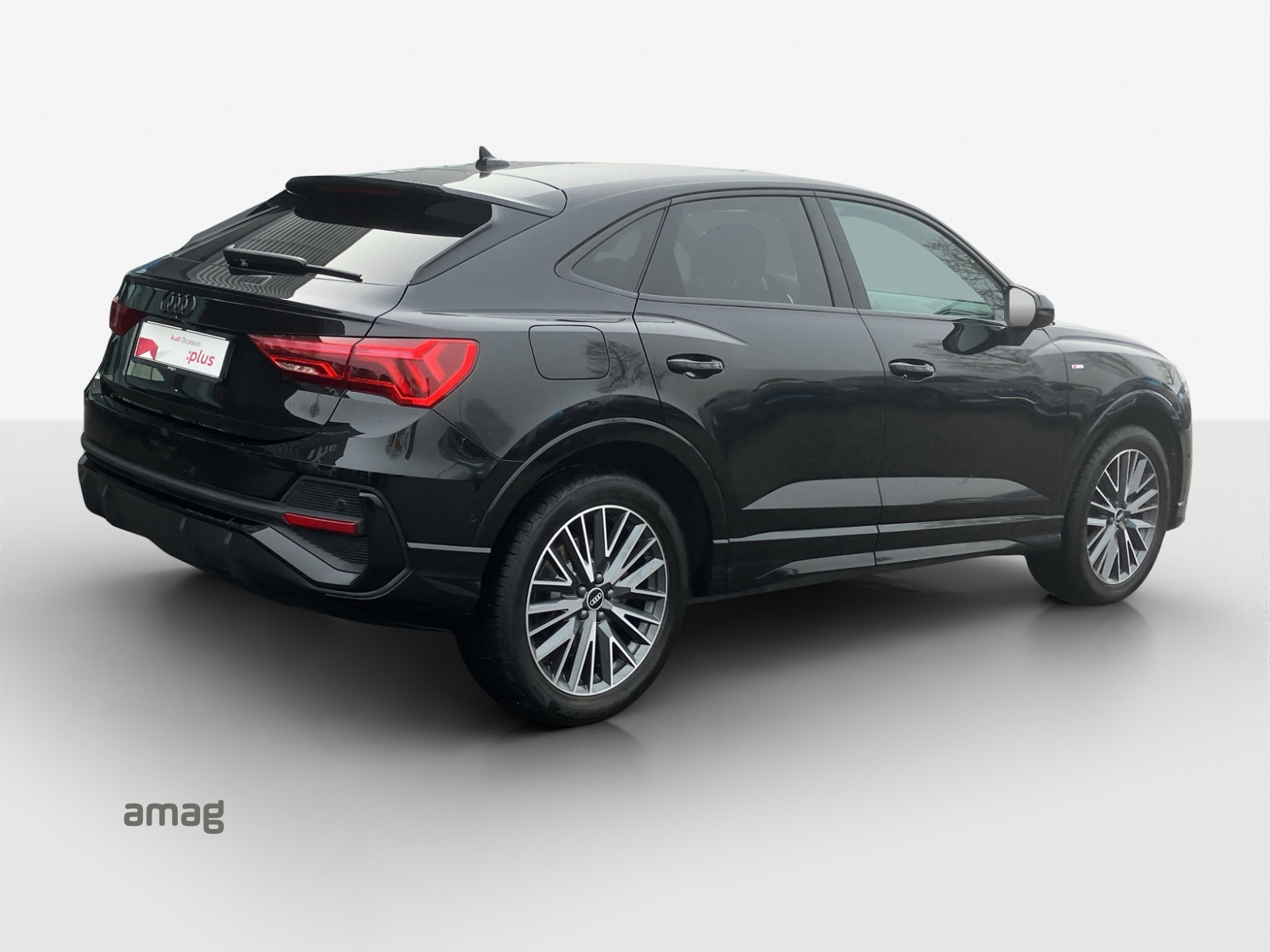 AUDI Q3 Sportback 35 TFSI S line Attraction S-tronic-image-4