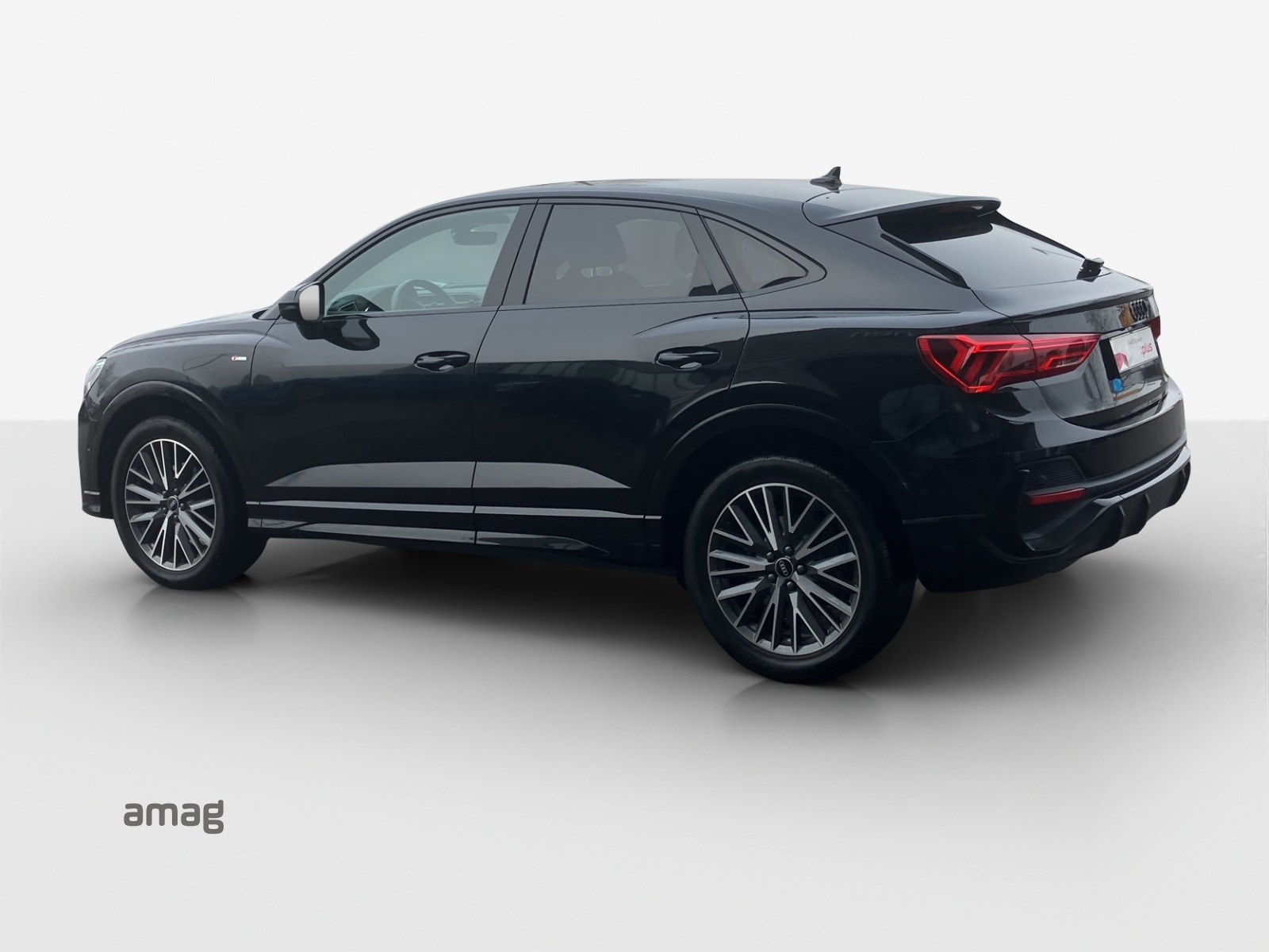 AUDI Q3 Sportback 35 TFSI S line Attraction S-tronic-image-2