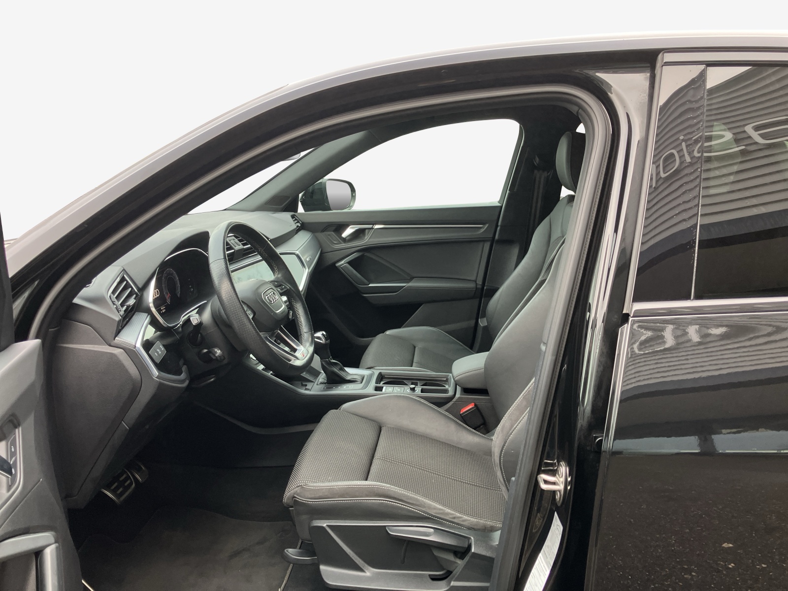AUDI Q3 Sportback 35 TFSI S line Attraction S-tronic-image-7