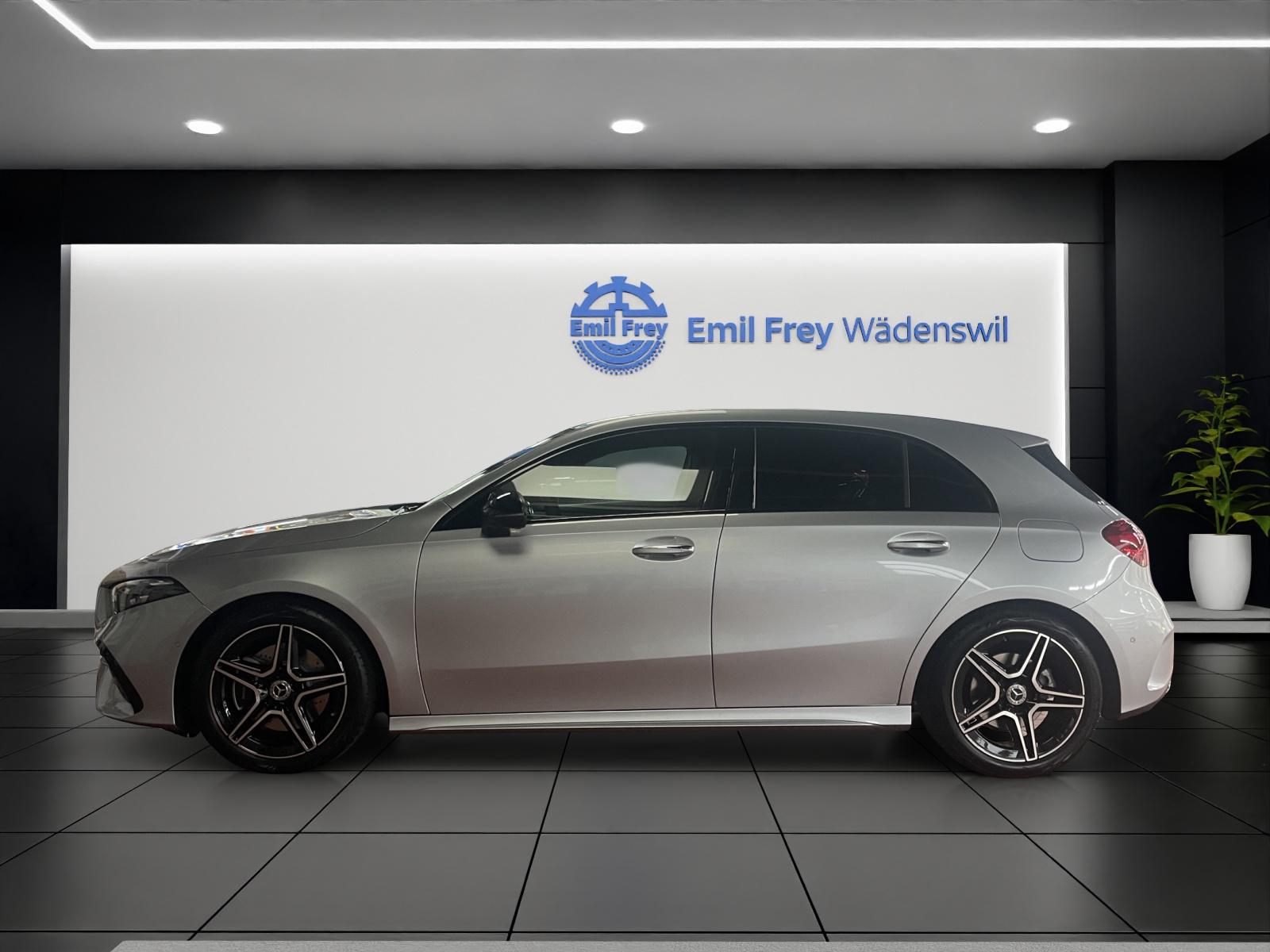 MERCEDES-BENZ A 220 4MATIC AMG Line-image-1