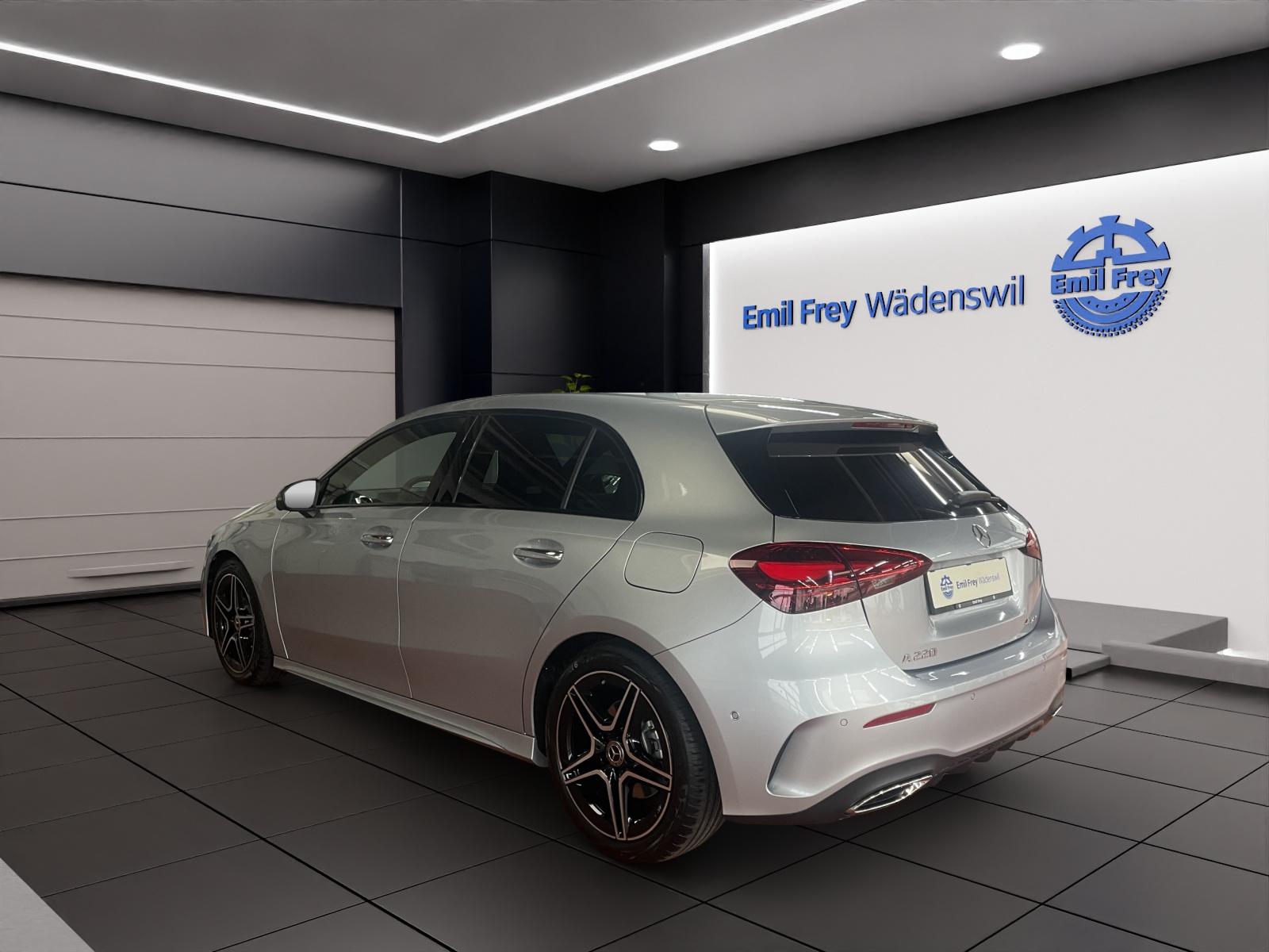MERCEDES-BENZ A 220 4MATIC AMG Line-image-2