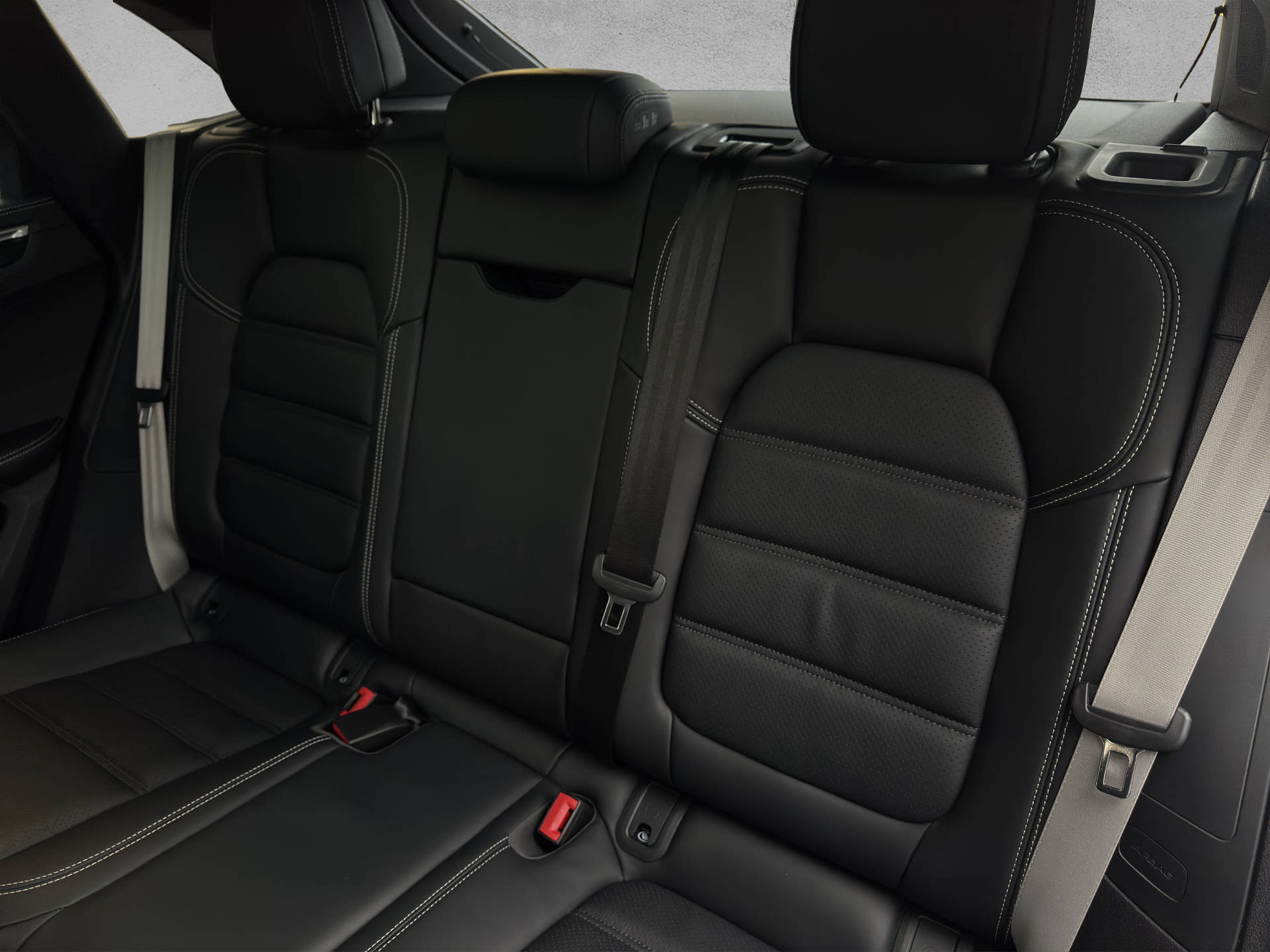 PORSCHE Macan GTS-image-13