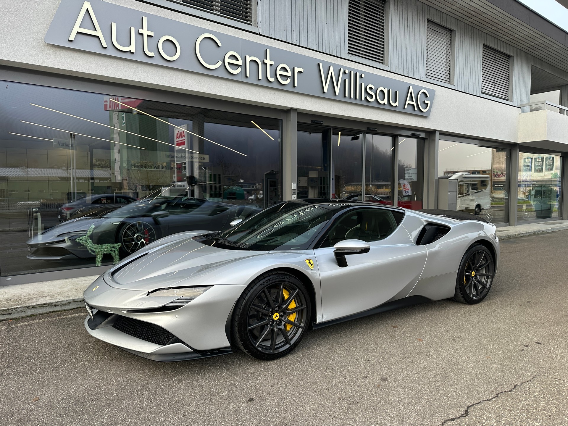 FERRARI SF90 Stradale Assetto Fiorano
