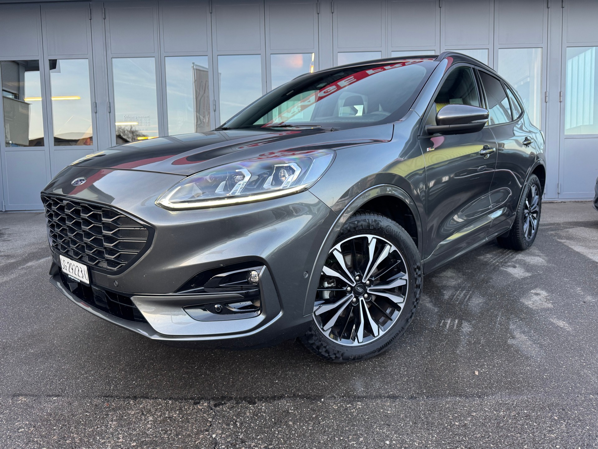 FORD Kuga 2.5 FHEV ST-Line X 4WD-image-0
