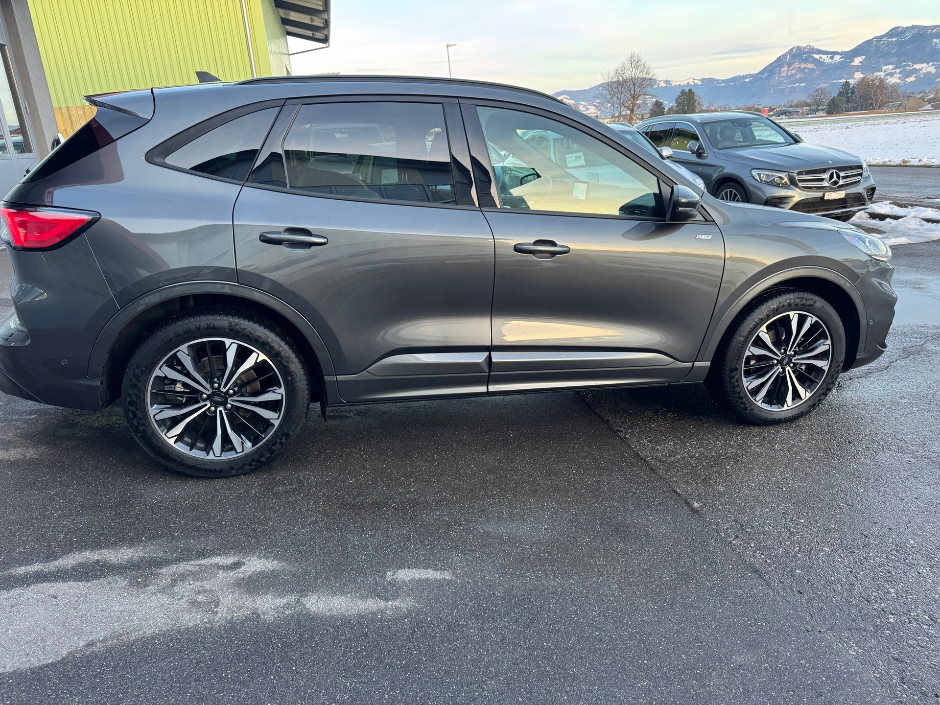 FORD Kuga 2.5 FHEV ST-Line X 4WD-image-10