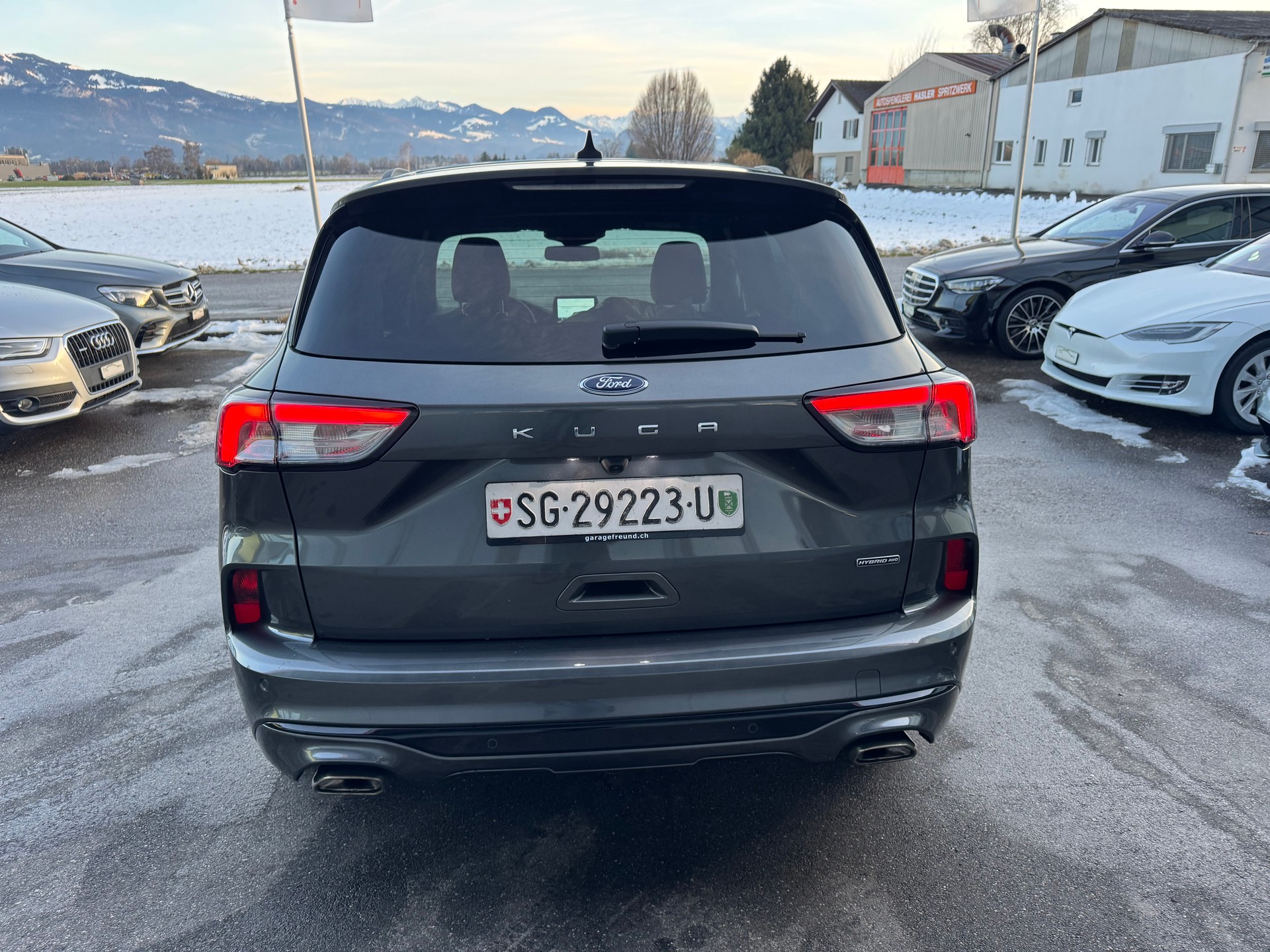 FORD Kuga 2.5 FHEV ST-Line X 4WD-image-8