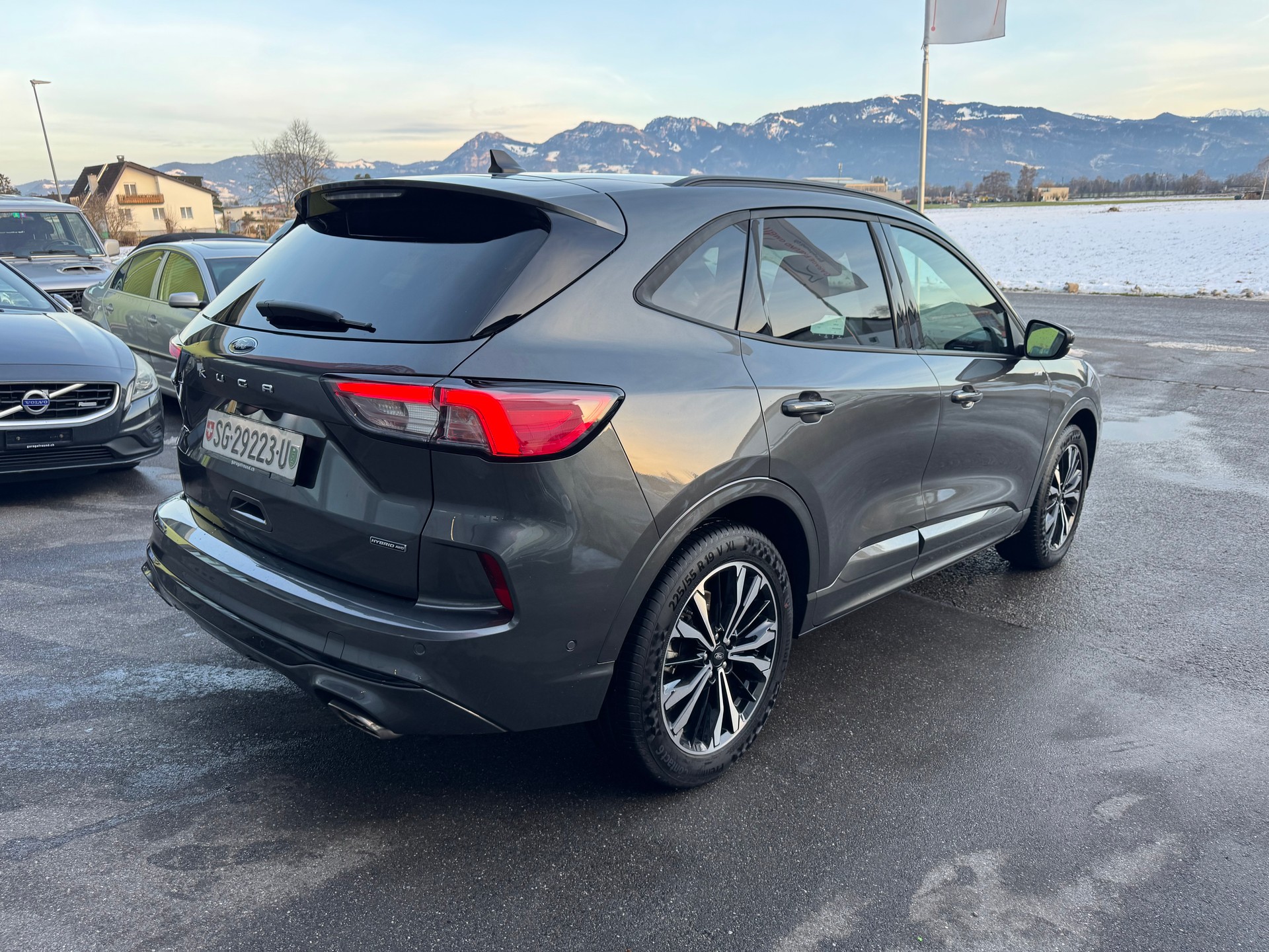 FORD Kuga 2.5 FHEV ST-Line X 4WD-image-9
