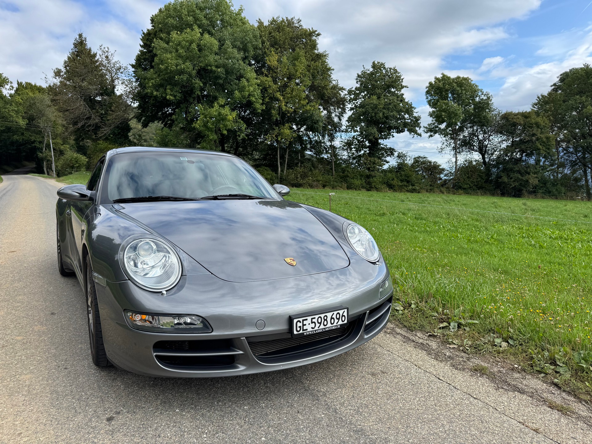 PORSCHE 911 Carrera 4S-image-4