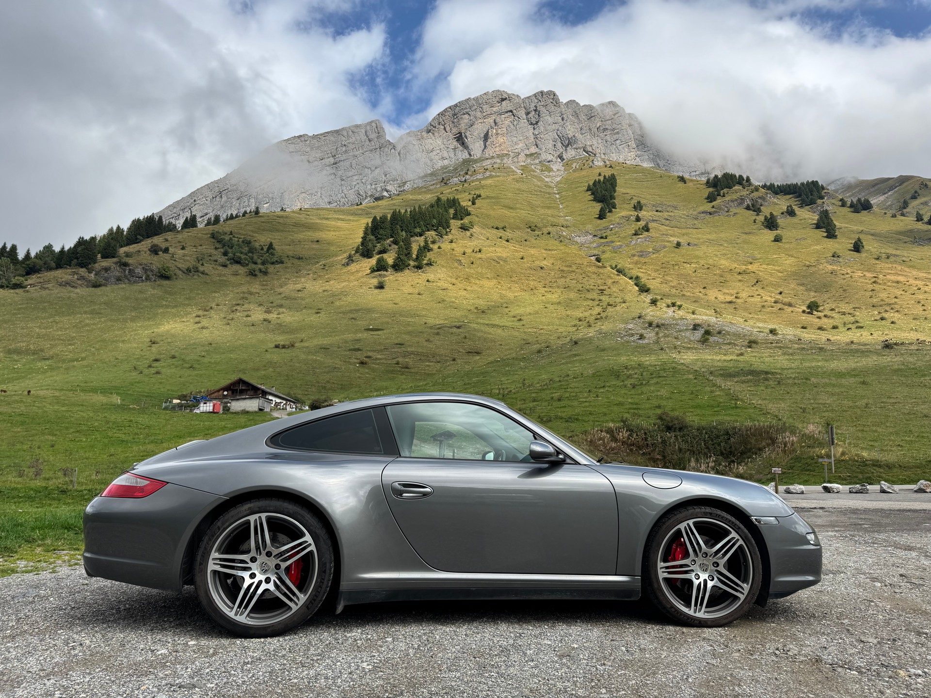 PORSCHE 911 Carrera 4S-image-1
