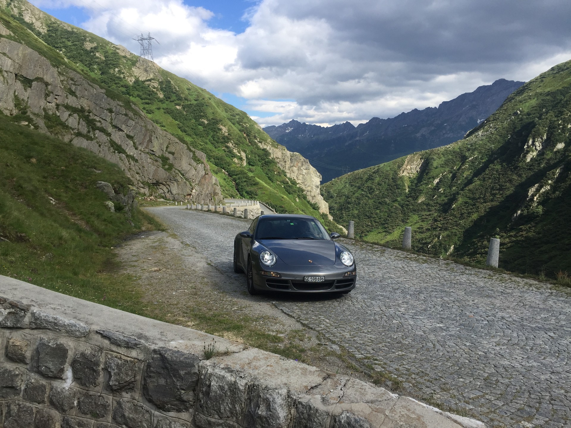 PORSCHE 911 Carrera 4S-image-6
