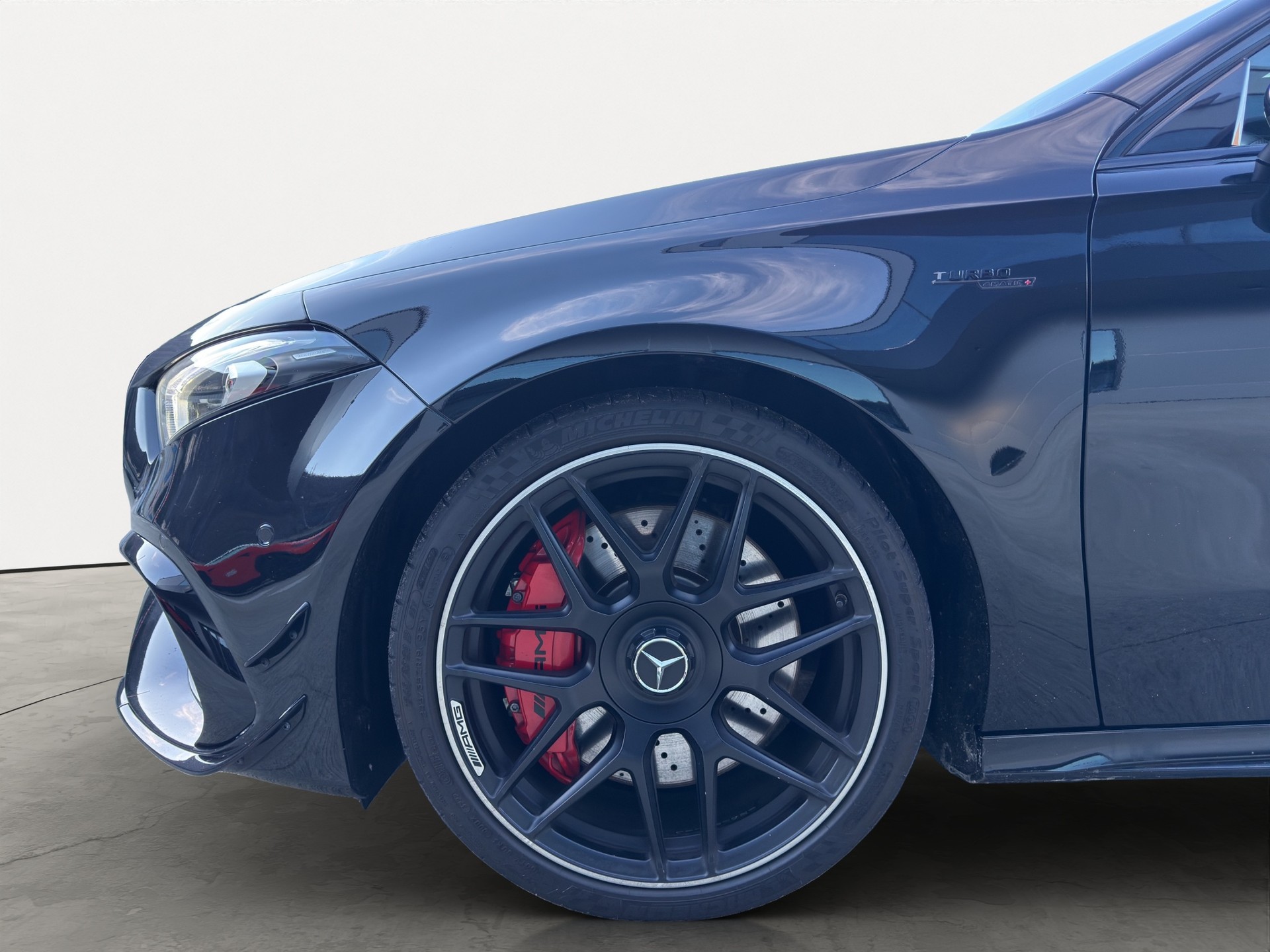 MERCEDES-BENZ A 45 S AMG 4Matic+ Speedshift-image-14