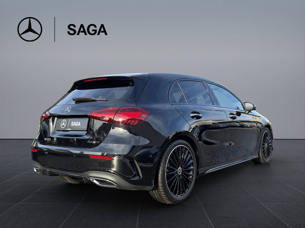 MERCEDES-BENZ A 220 AMG Line 4matic-image-5