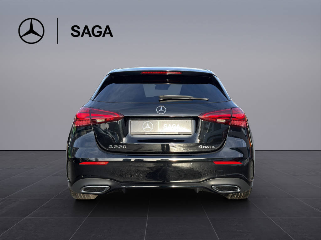 MERCEDES-BENZ A 220 AMG Line 4matic-image-4