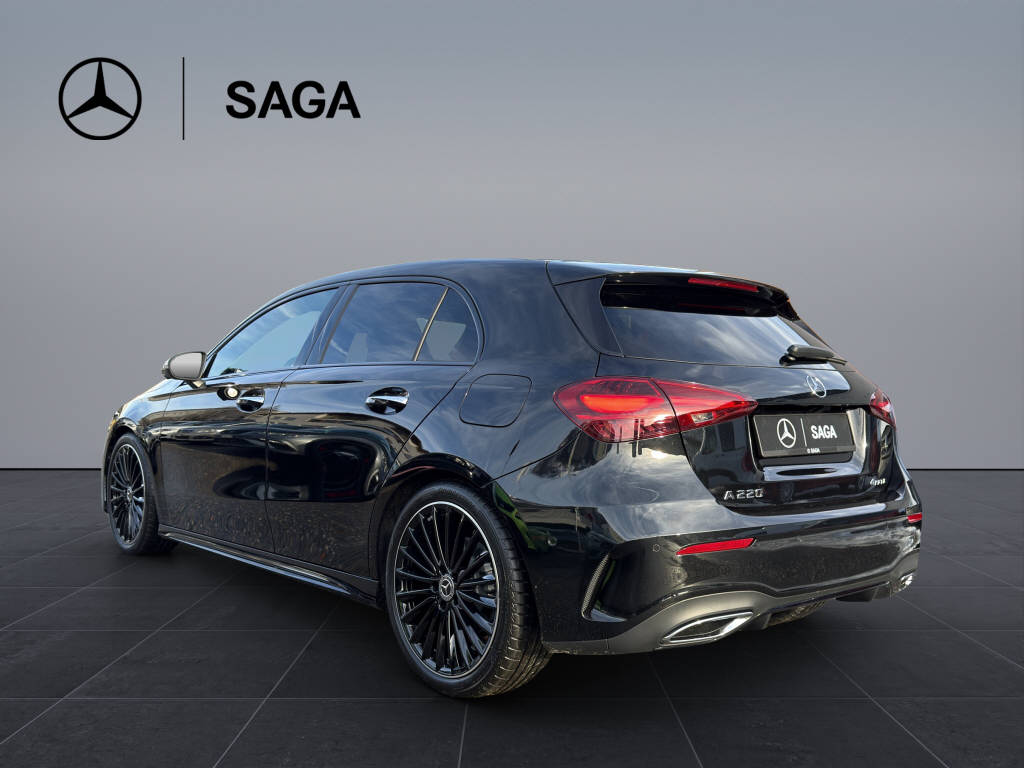 MERCEDES-BENZ A 220 AMG Line 4matic-image-3