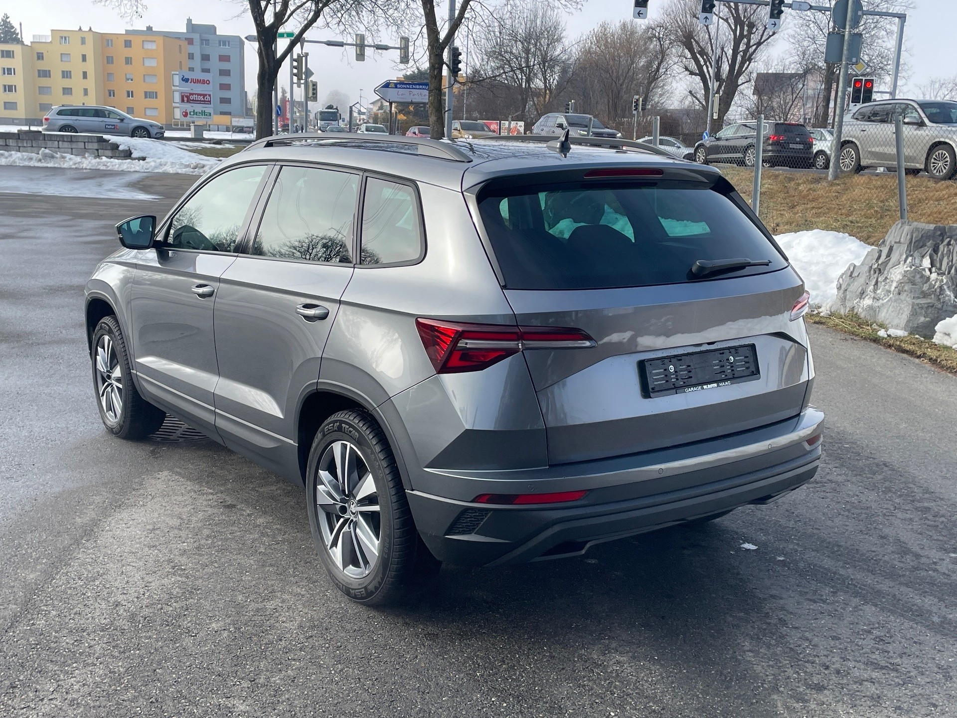 SKODA Karoq 2.0 TDI CR Dynamic 4x4 DSG-image-2