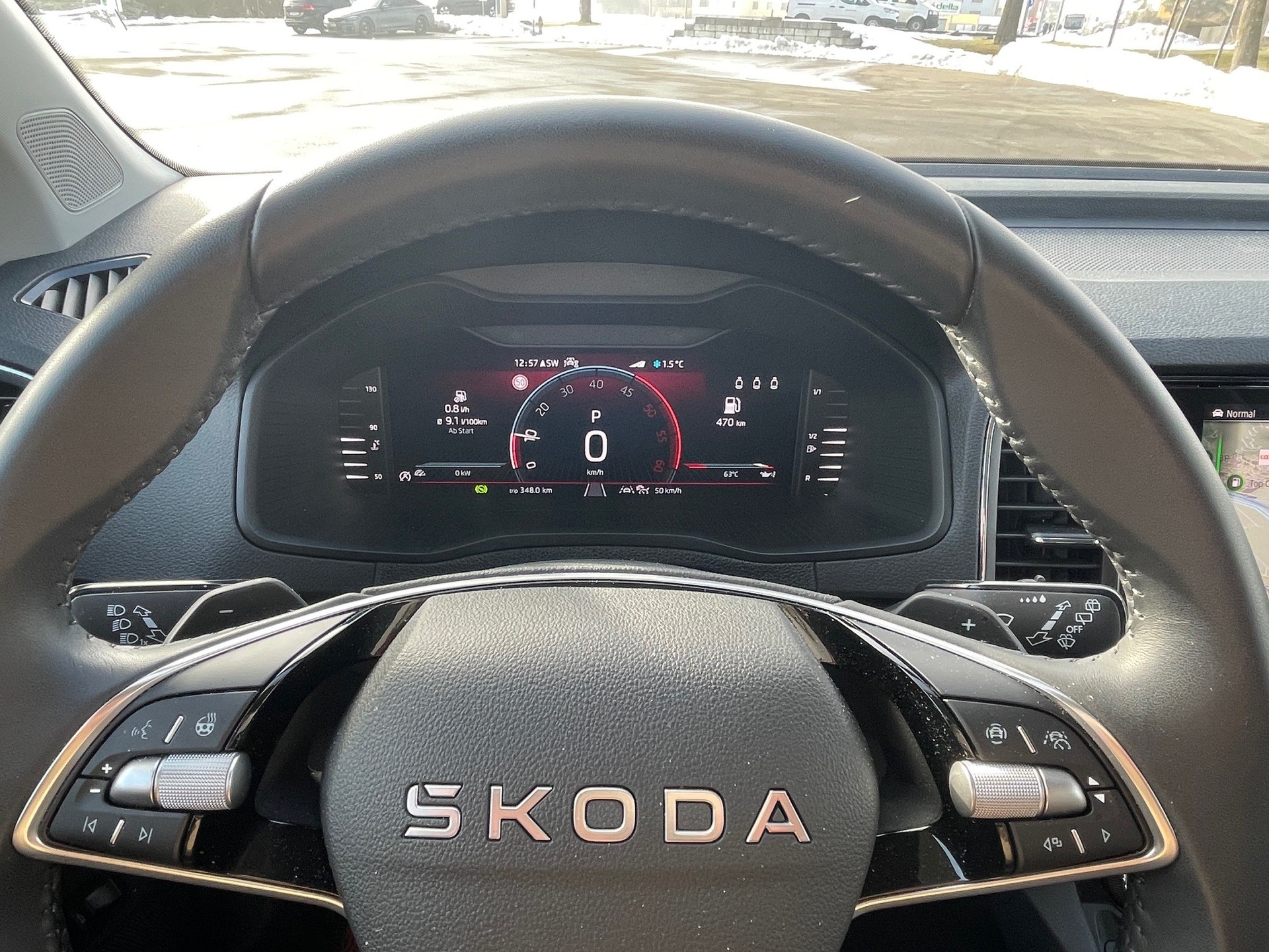 SKODA Karoq 2.0 TDI CR Dynamic 4x4 DSG-image-10
