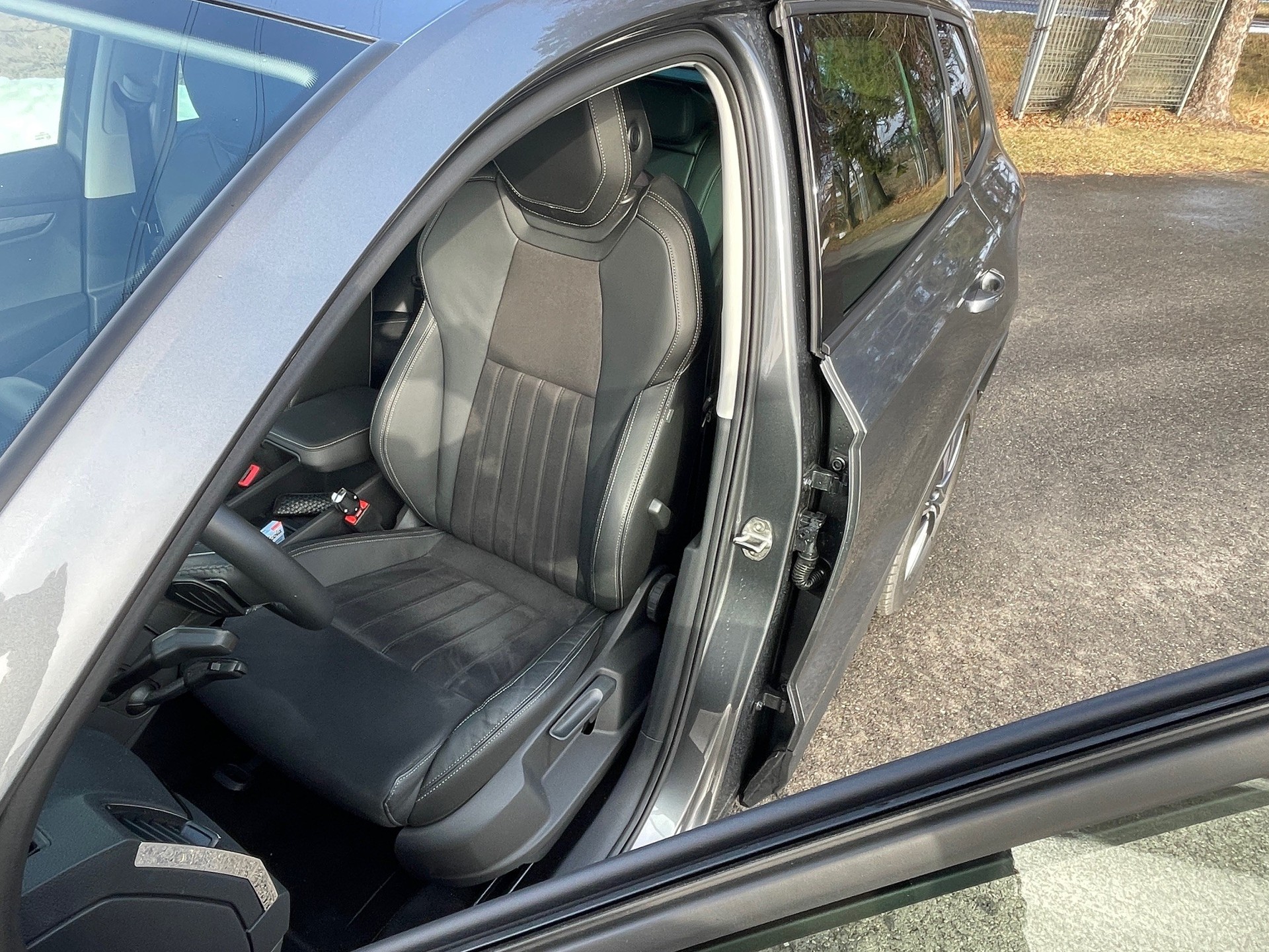 SKODA Karoq 2.0 TDI CR Dynamic 4x4 DSG-image-7