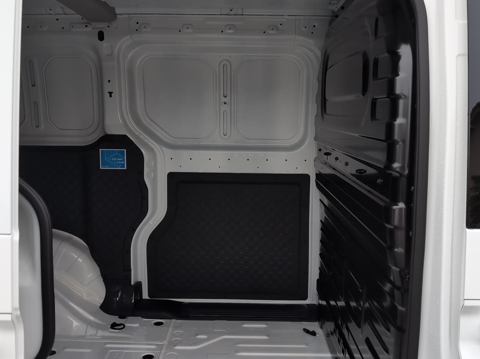 KIA PV5 Cargo 51.5 kWh Essential-image-14