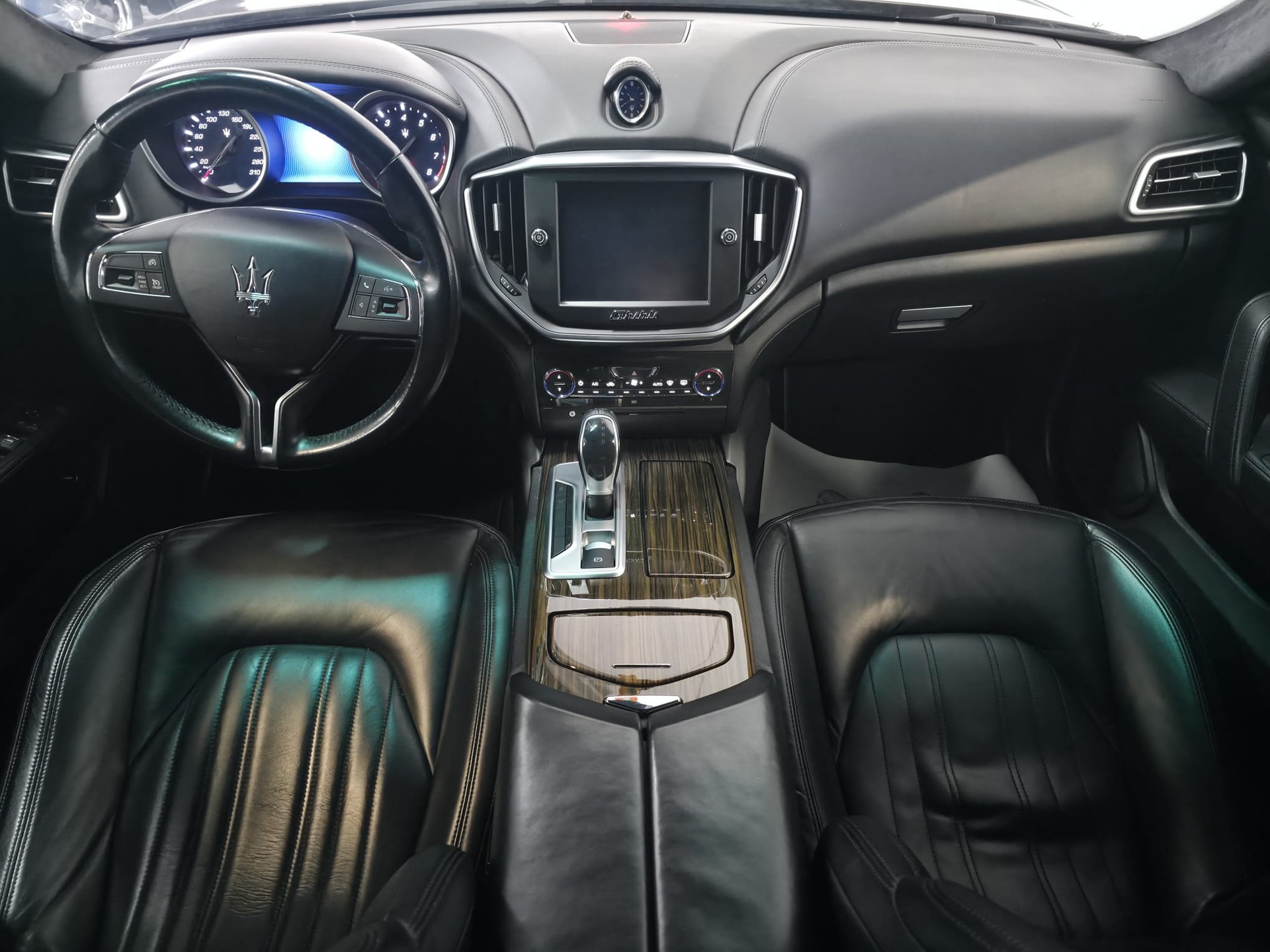 MASERATI Ghibli 3.0 V6 Automatica-image-18