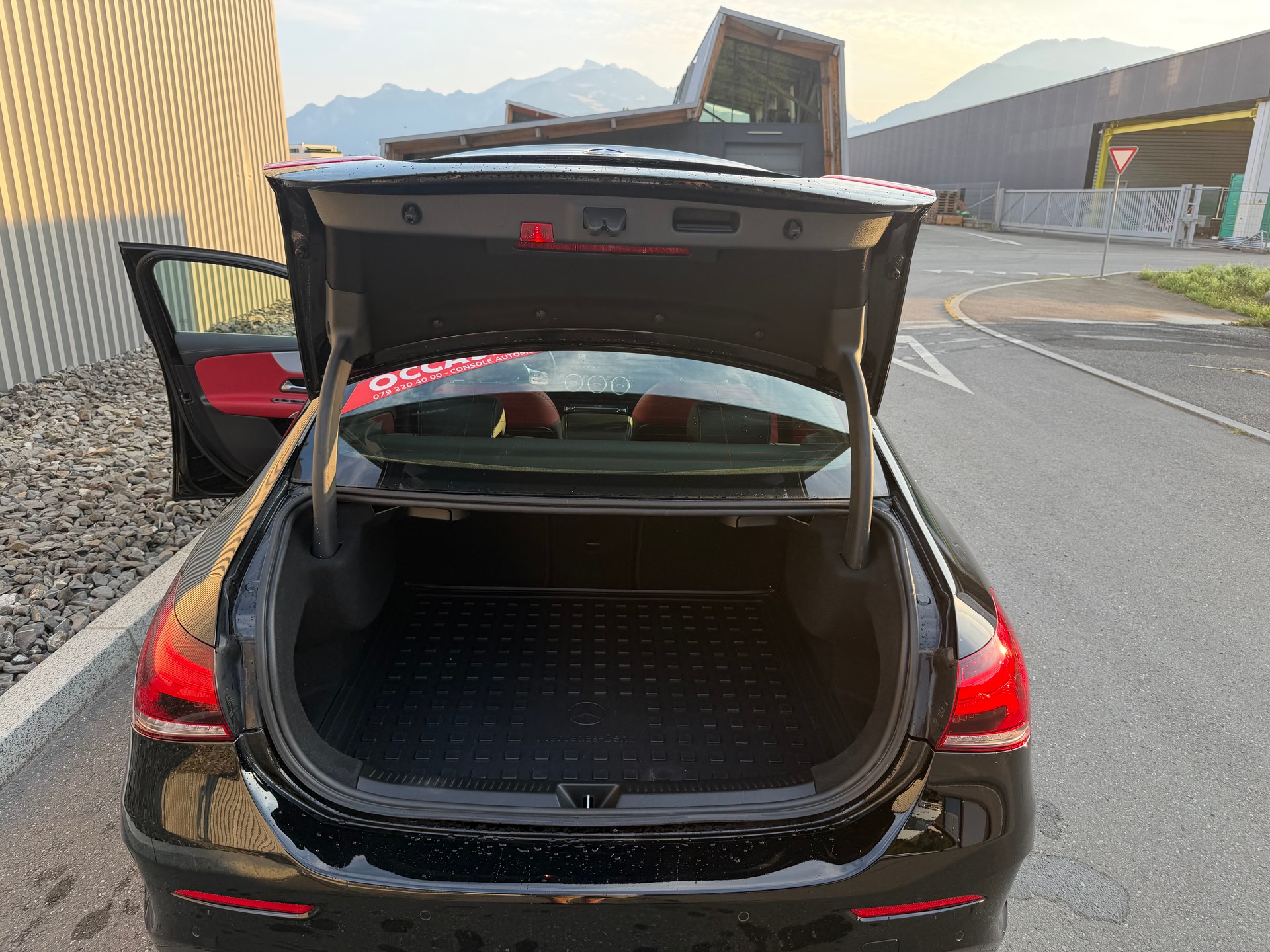 MERCEDES-BENZ A 180 AMG Line 7G-DCT-image-34