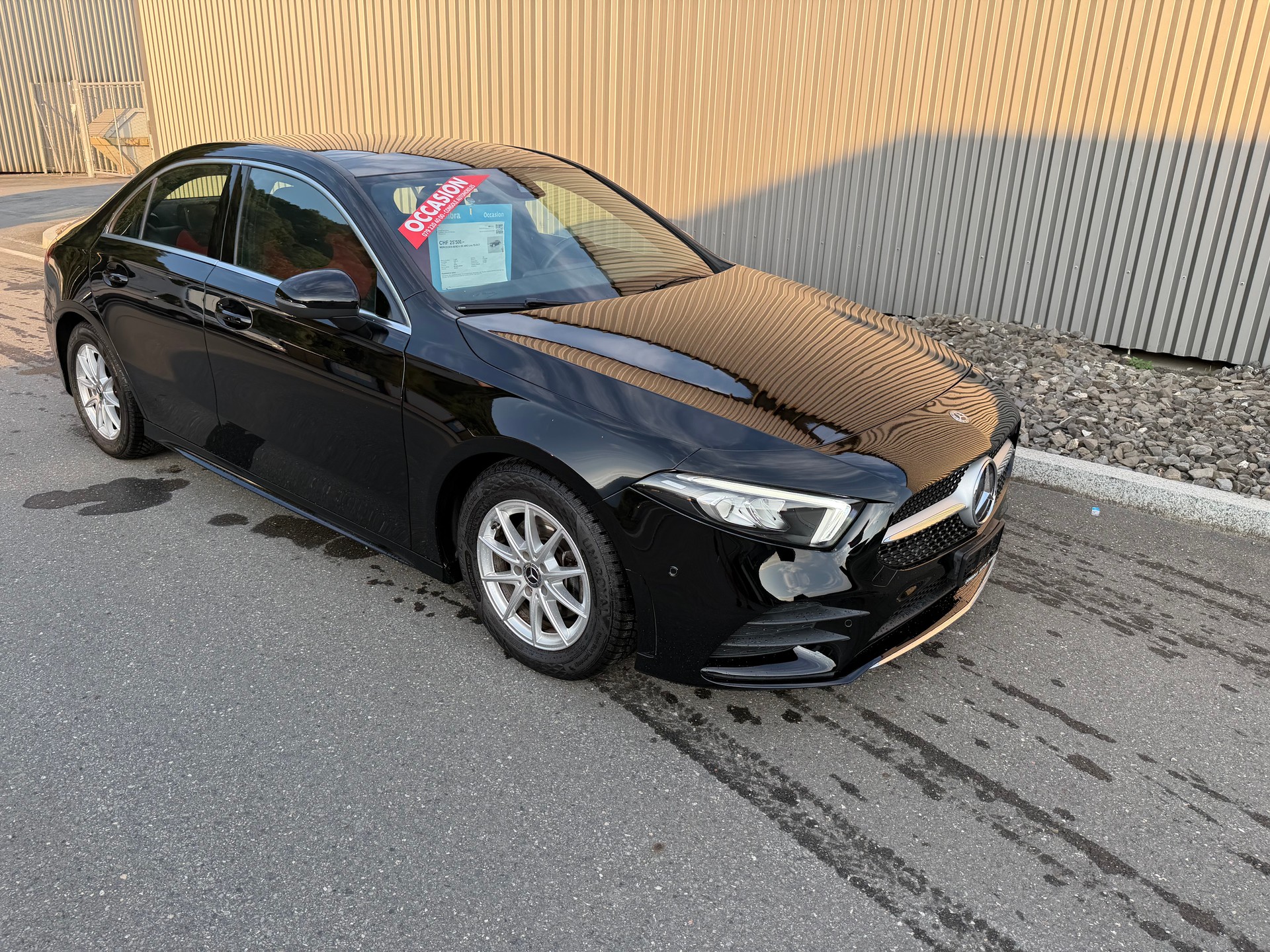 MERCEDES-BENZ A 180 AMG Line 7G-DCT-image-8