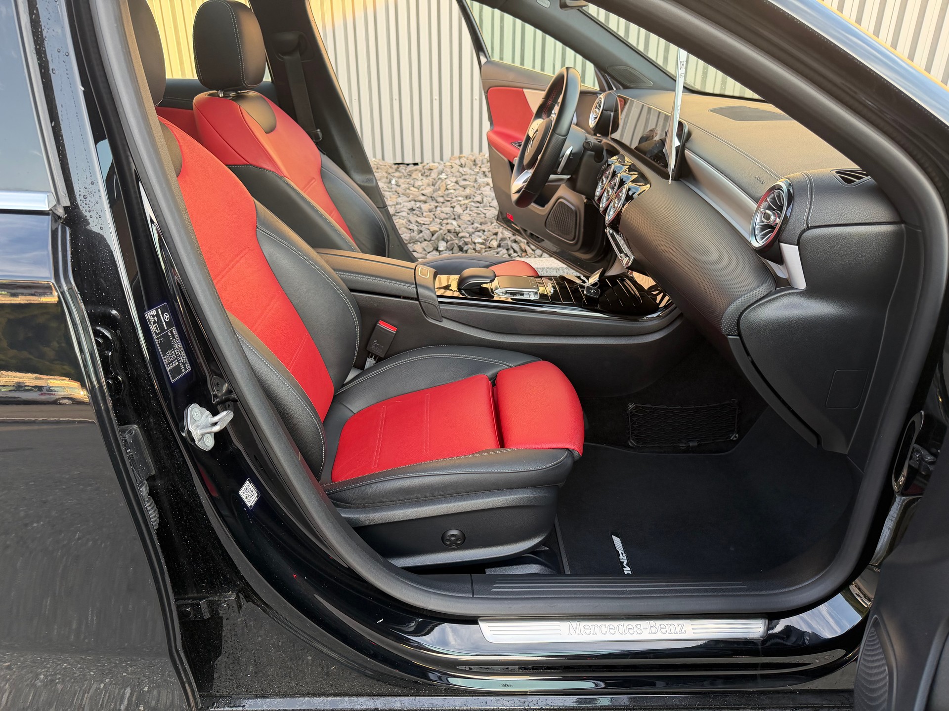 MERCEDES-BENZ A 180 AMG Line 7G-DCT-image-26