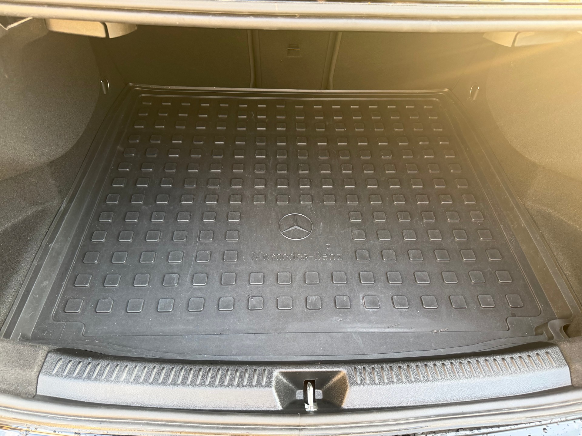 MERCEDES-BENZ A 180 AMG Line 7G-DCT-image-38