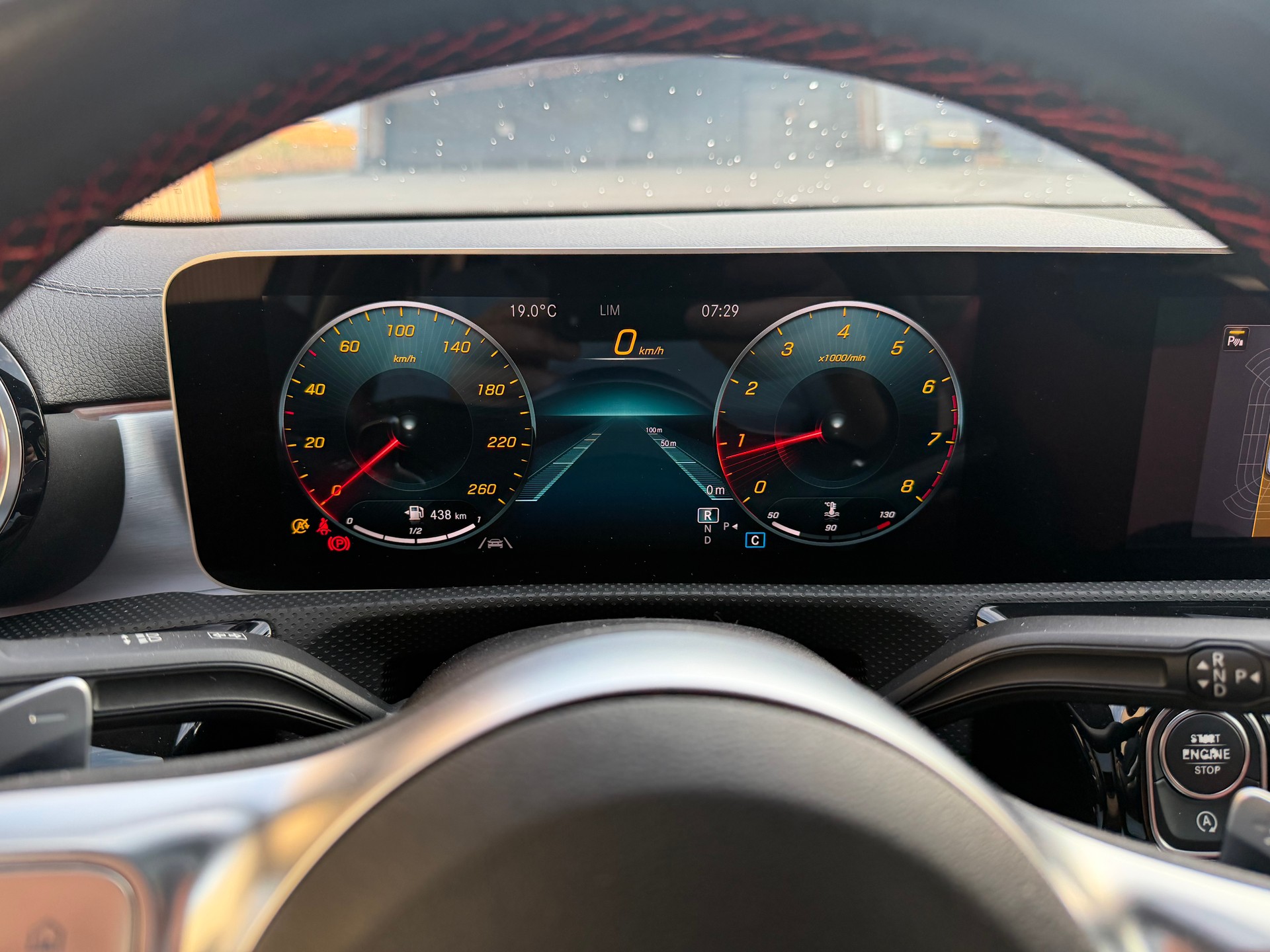 MERCEDES-BENZ A 180 AMG Line 7G-DCT-image-22