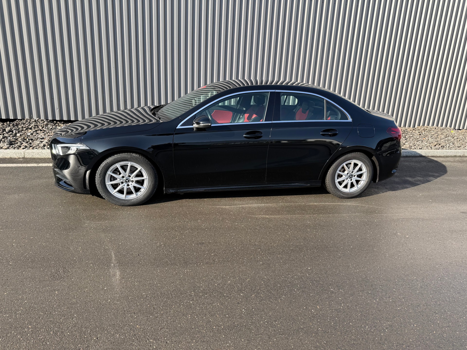 MERCEDES-BENZ A 180 AMG Line 7G-DCT-image-1