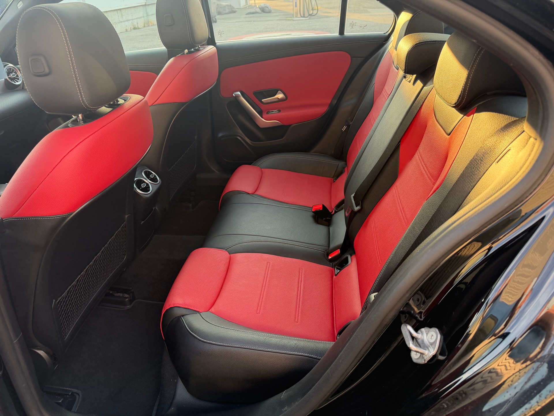 MERCEDES-BENZ A 180 AMG Line 7G-DCT-image-39