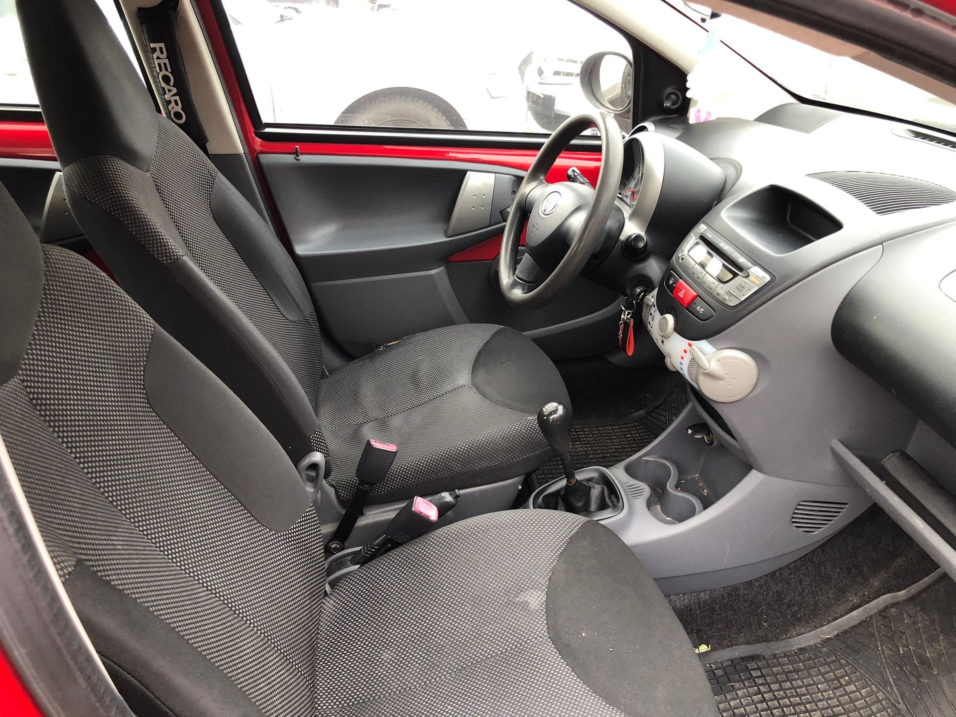 TOYOTA Aygo 1.0 Linea Terra-image-14