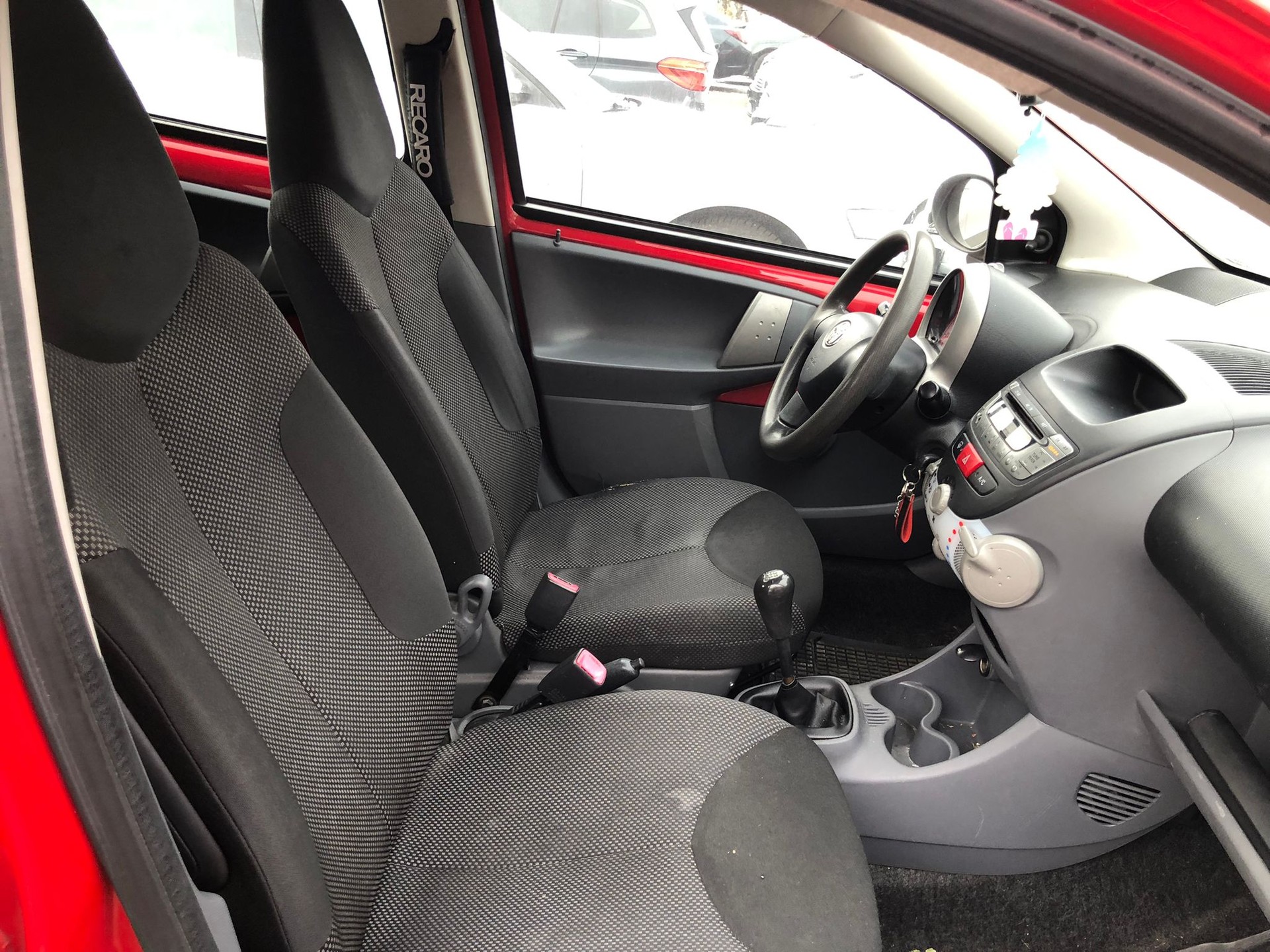 TOYOTA Aygo 1.0 Linea Terra-image-8
