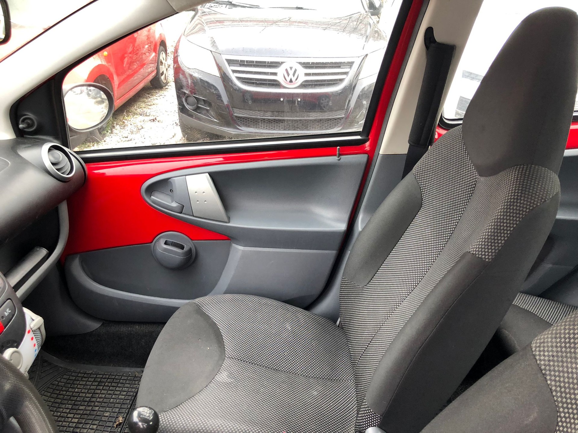 TOYOTA Aygo 1.0 Linea Terra-image-9