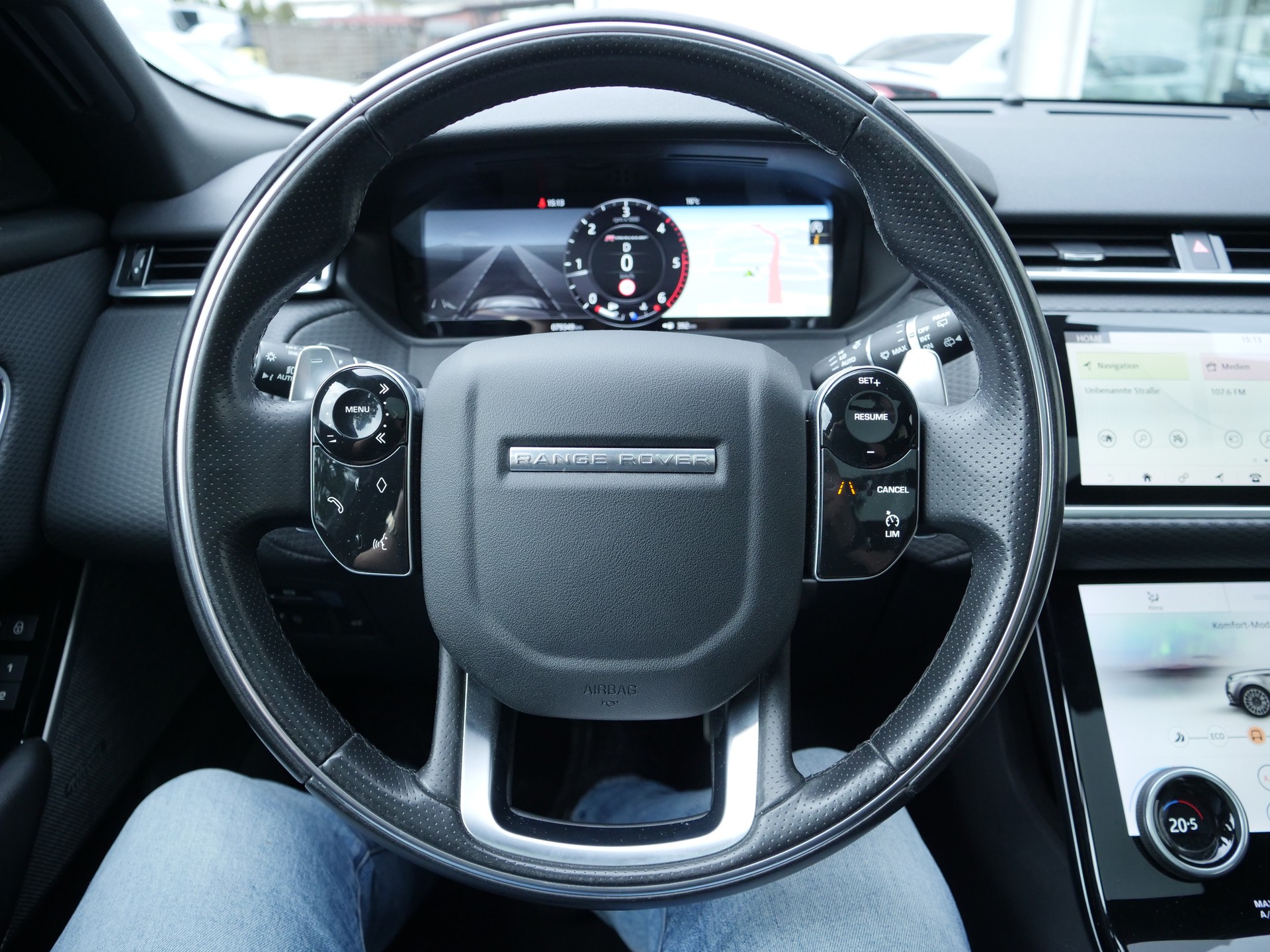 LAND ROVER Range Rover Velar R-Dynamic D 180 SE Automatic-image-11