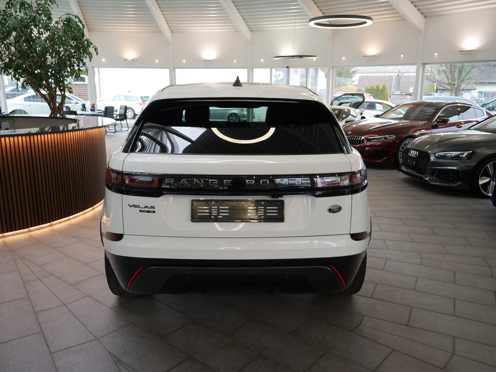 LAND ROVER Range Rover Velar R-Dynamic D 180 SE Automatic-image-5