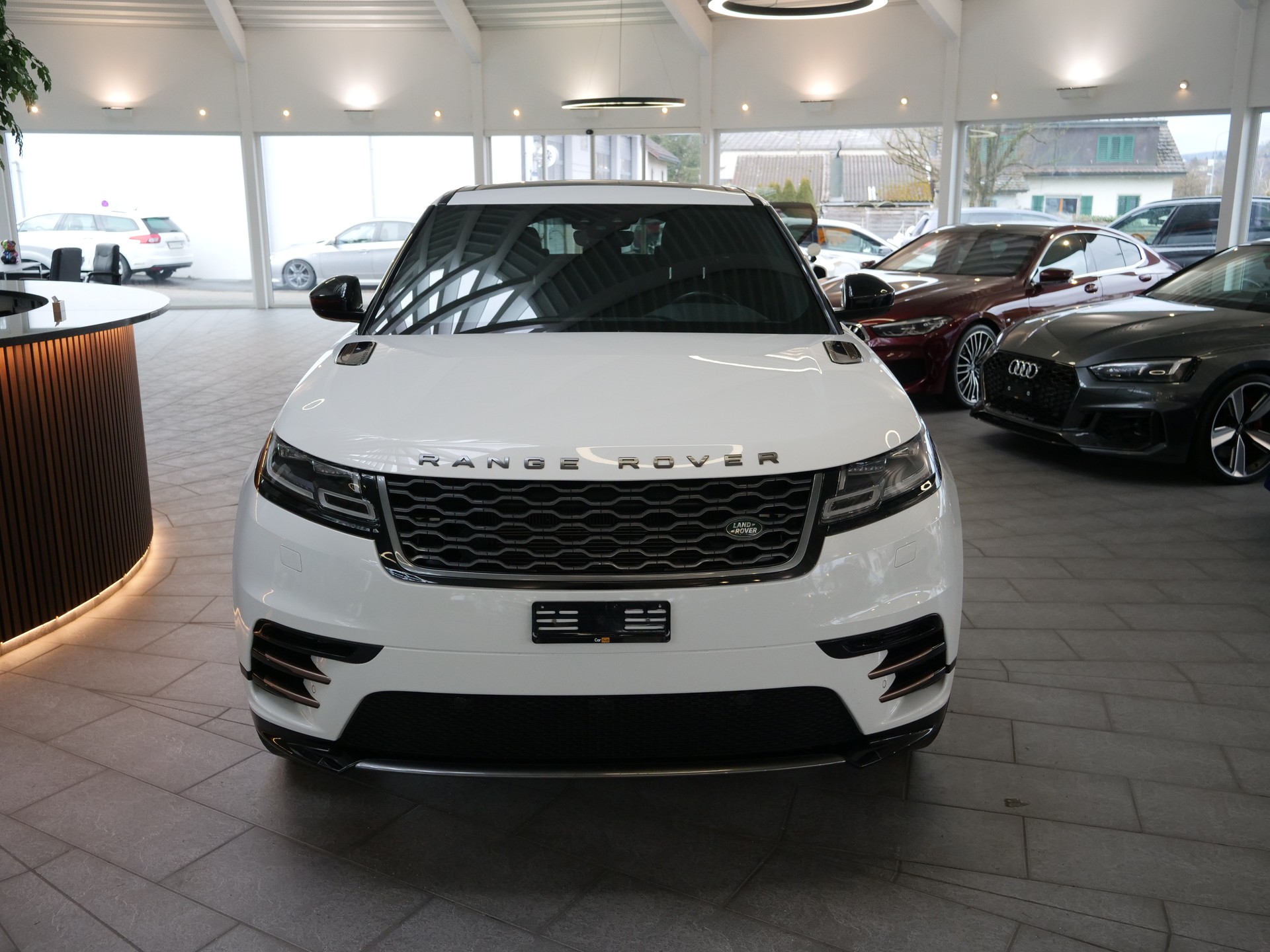 LAND ROVER Range Rover Velar R-Dynamic D 180 SE Automatic-image-4