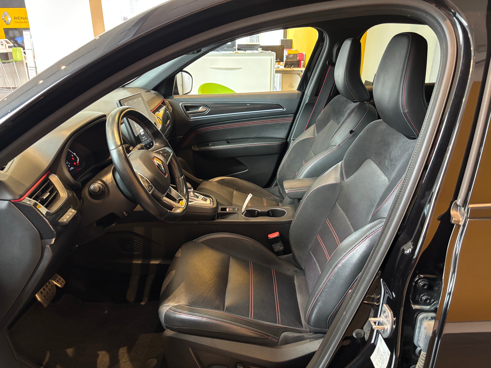 RENAULT Arkana 1.6 E-Tech R.S.Line-image-11