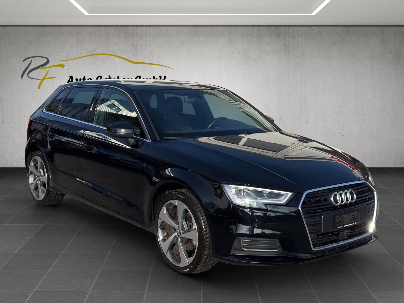 AUDI A3 Sportback 2.0 TDI Design S-tronic-image-2
