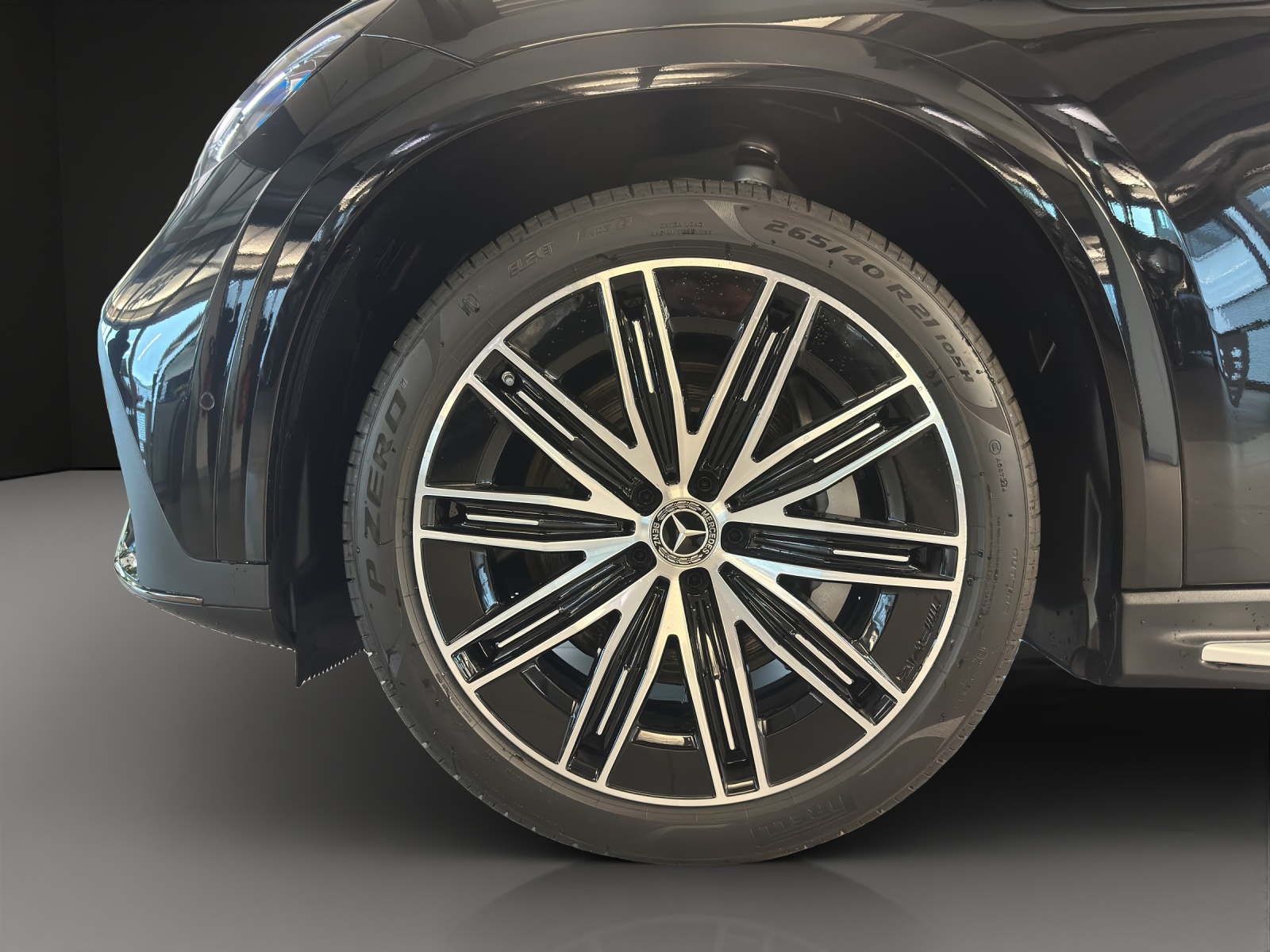 MERCEDES-BENZ EQE SUV 350 4 M Ecellence AMG Line-image-7