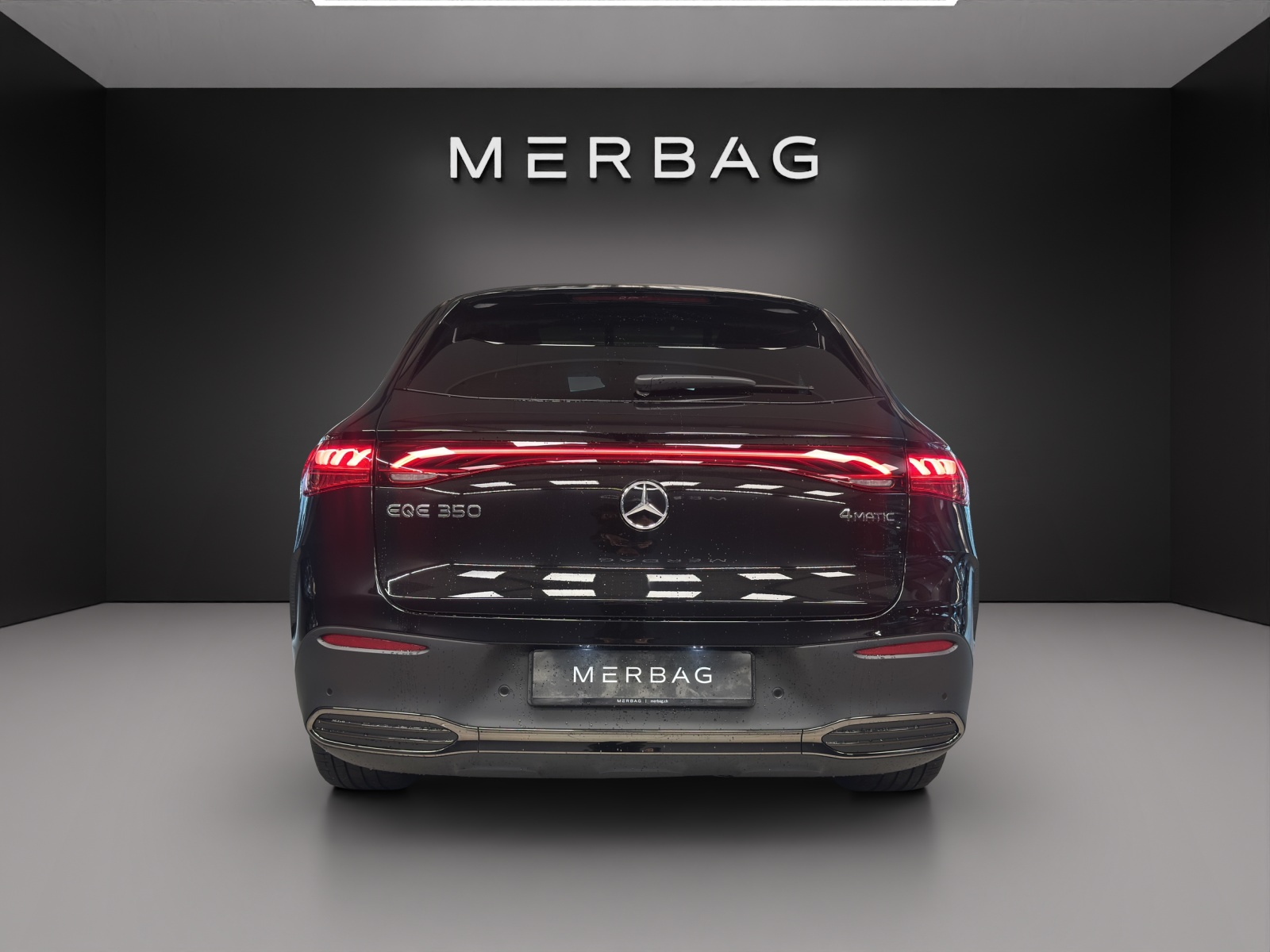 MERCEDES-BENZ EQE SUV 350 4 M Ecellence AMG Line-image-4